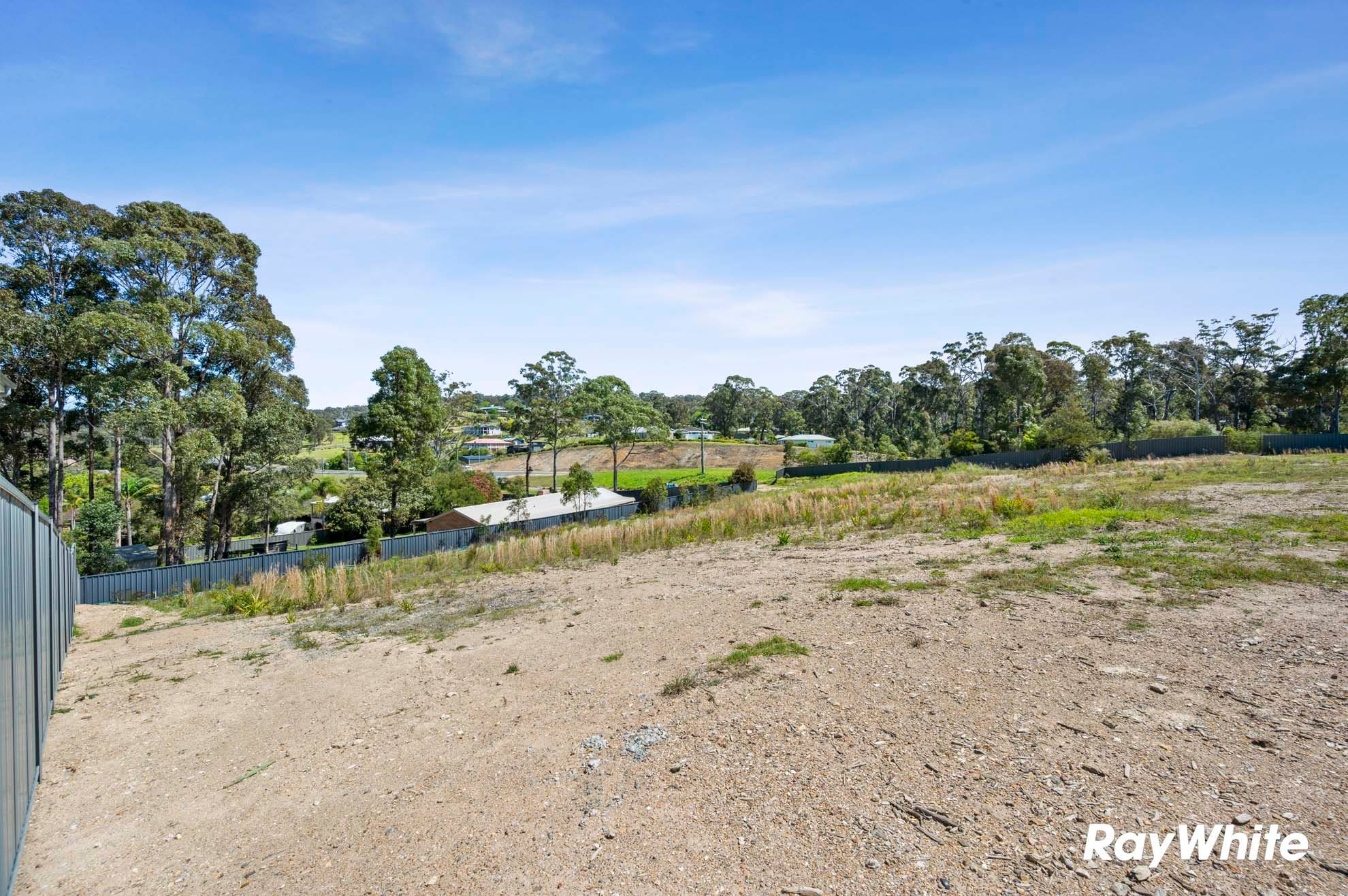86 Freycinet Drive — photo 3 of 16