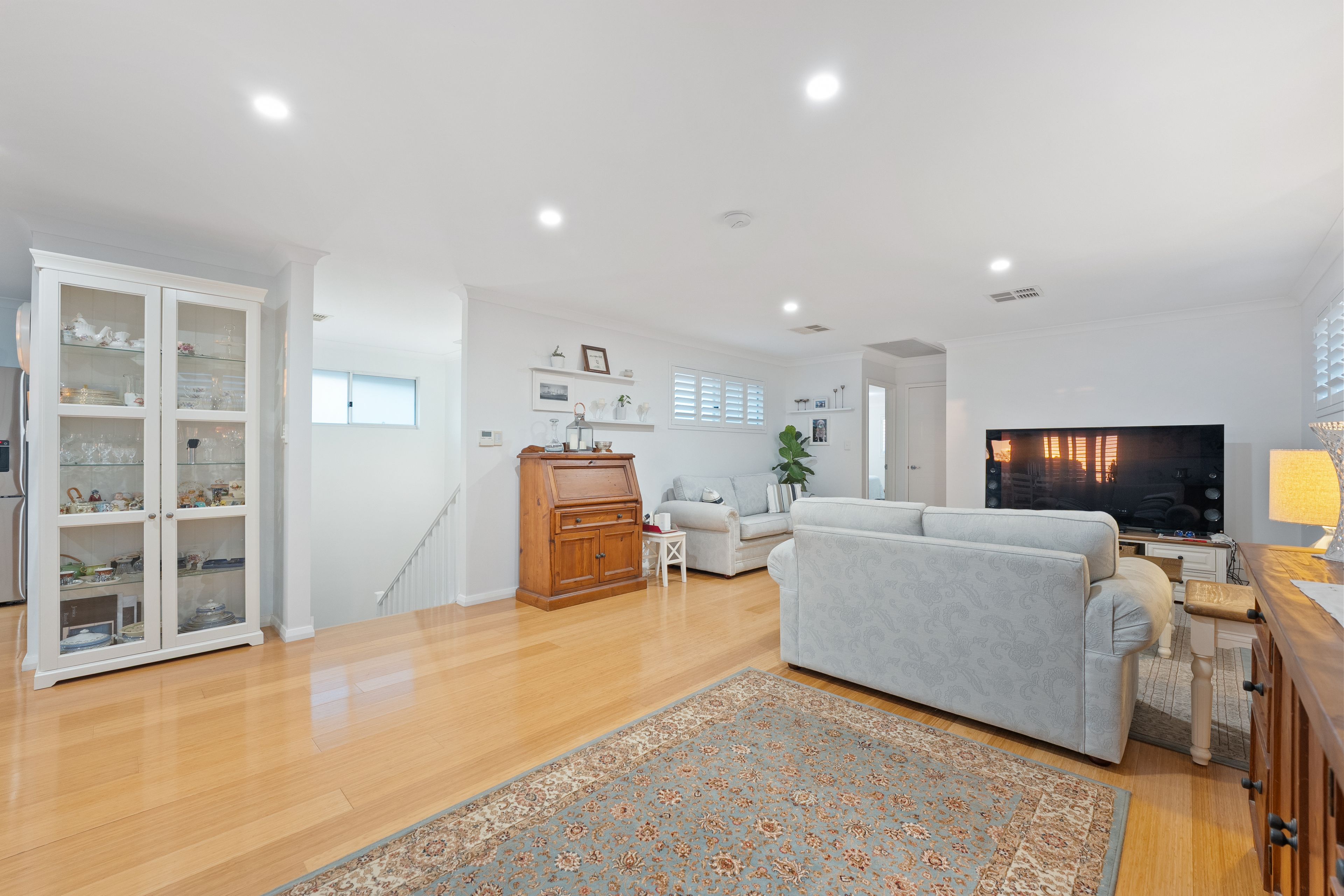 32A Watts Road — photo 9 of 30