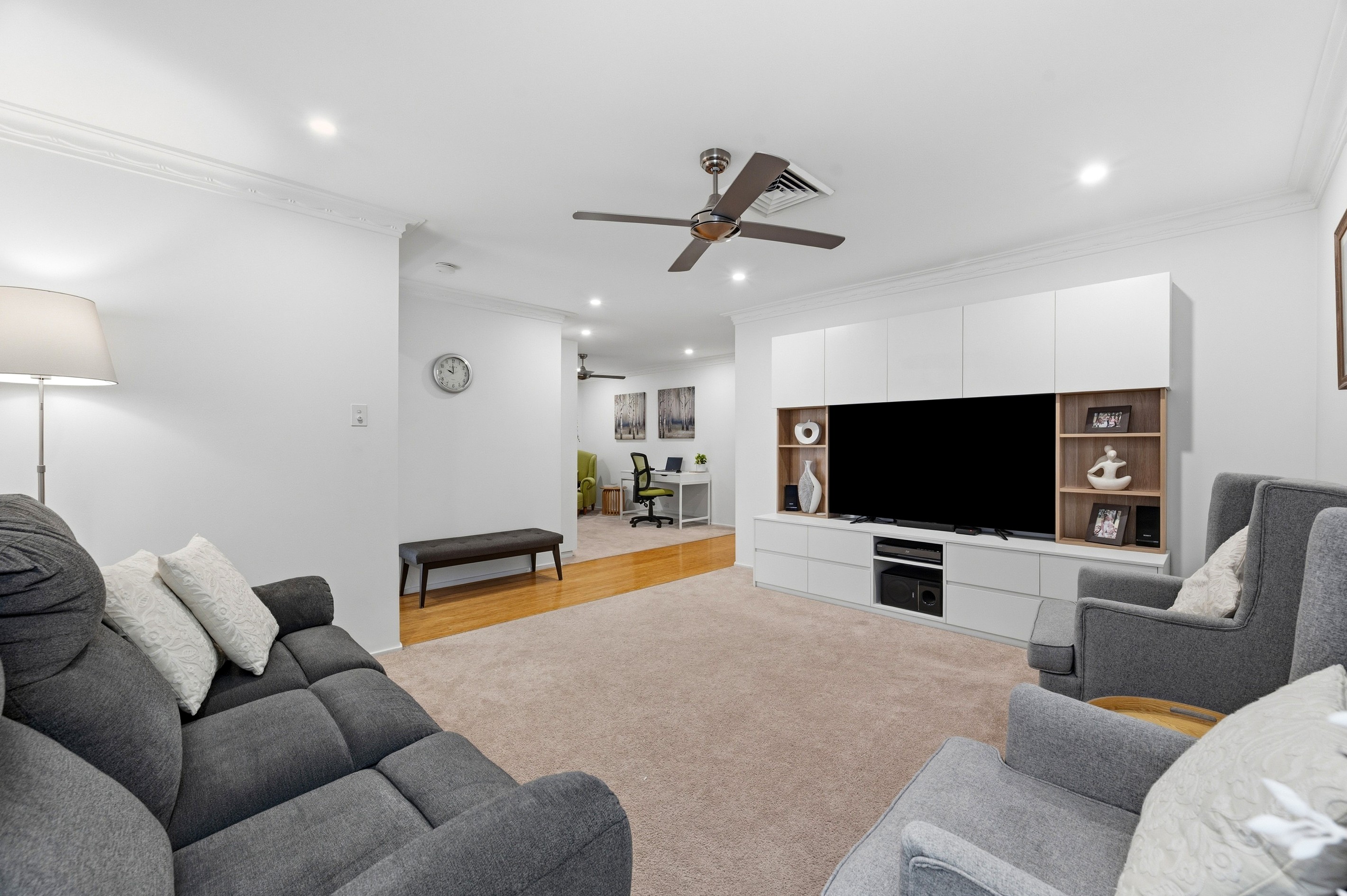 2 Lang Place, Glenmore Park, NSW 2745