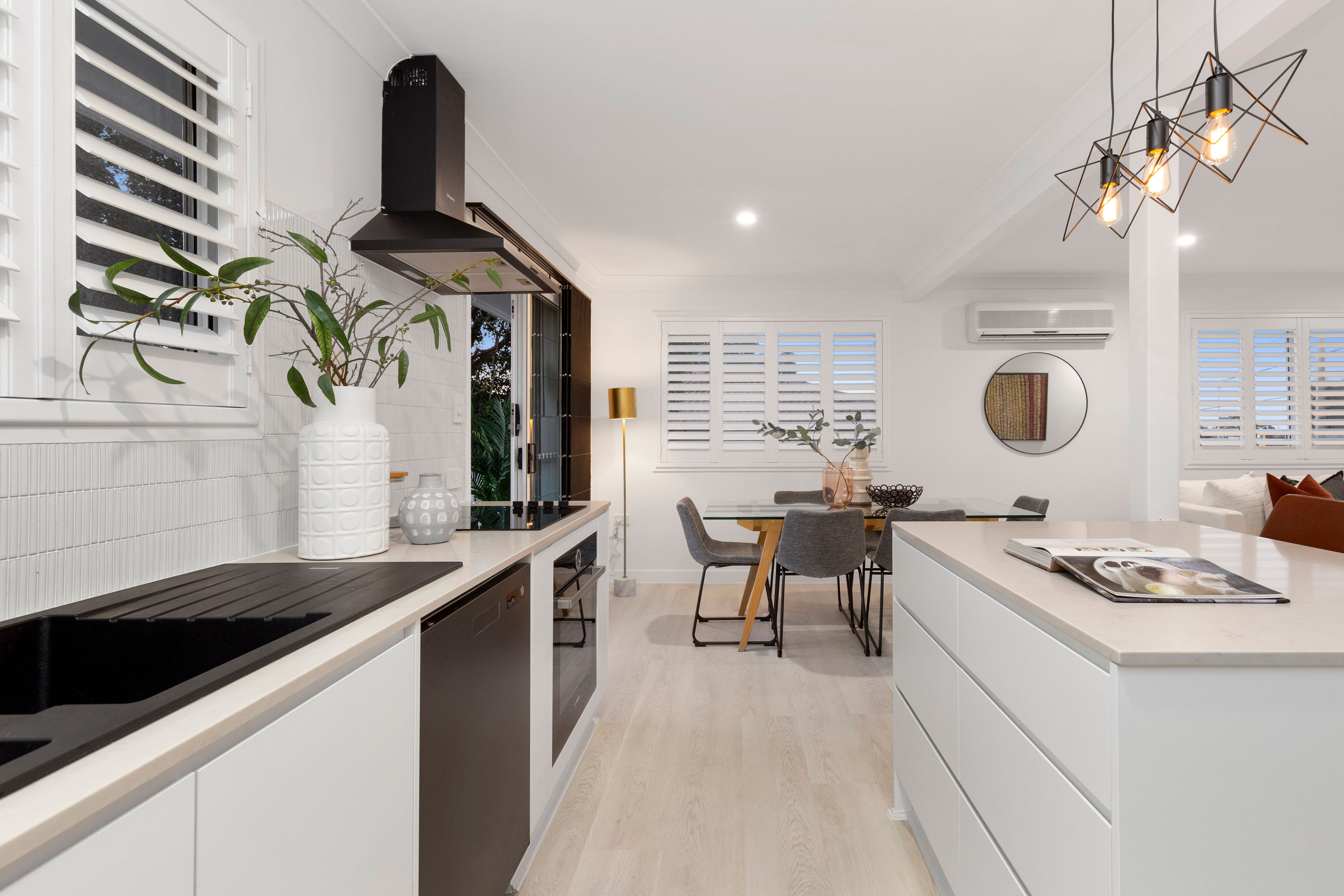 1138 South Pine Road, Arana Hills, QLD 4054