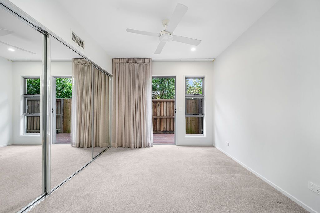 48 Osborne Circuit — photo 17 of 21