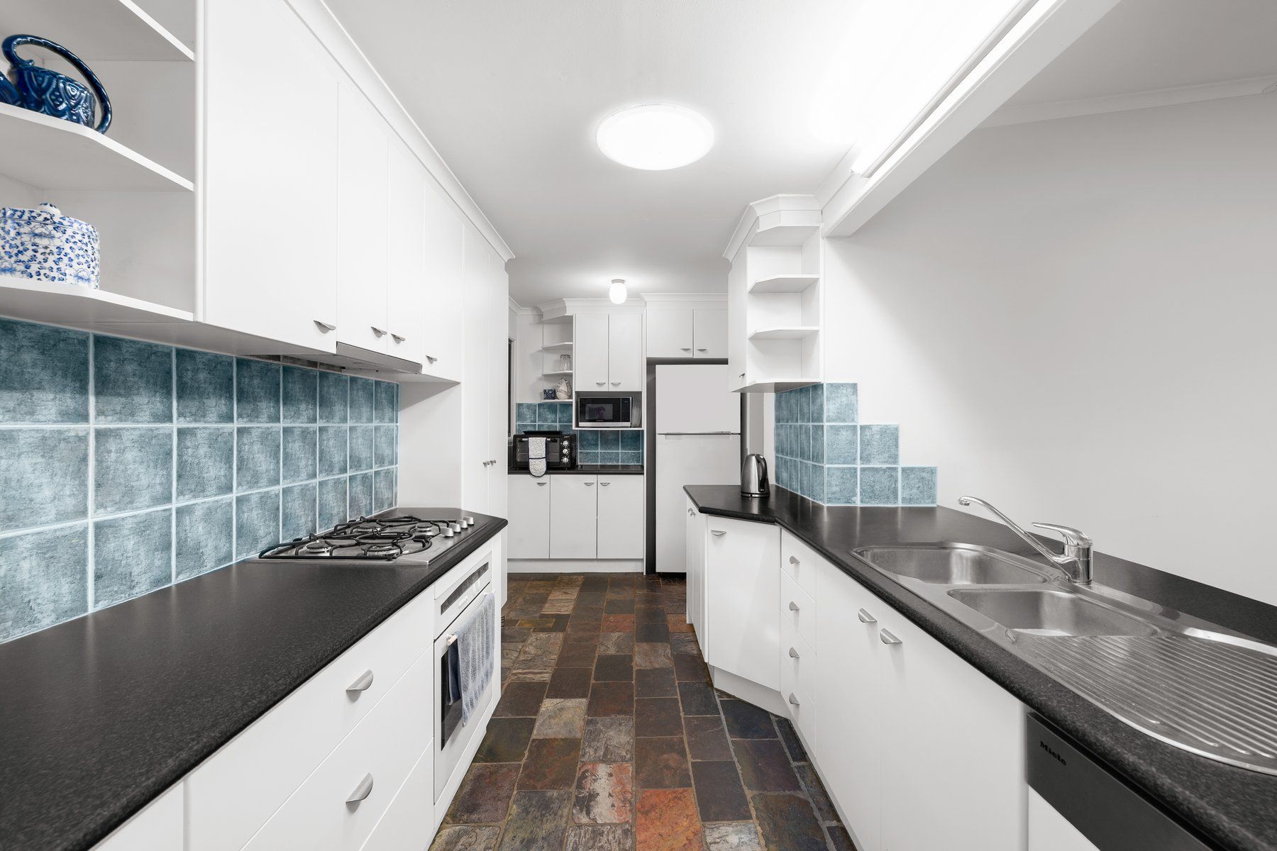 44 Sunningdale Avenue — photo 5 of 15