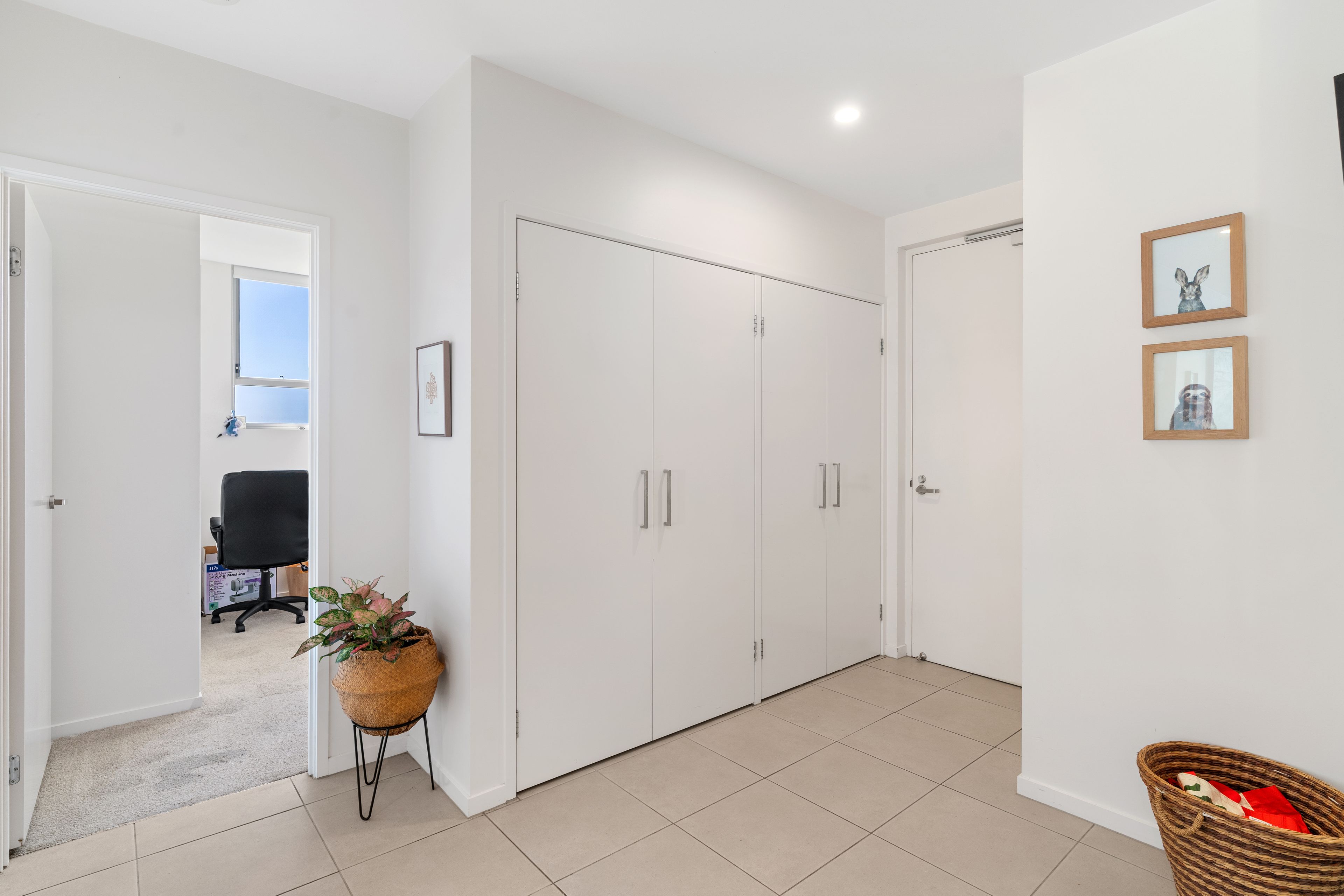 303/7 Spring Street — photo 3 of 30