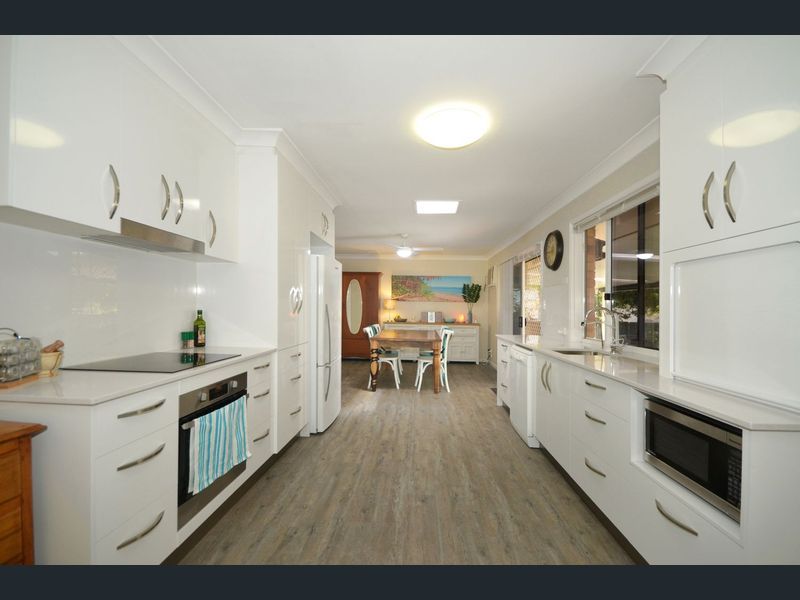 25 James Cagney Close, Parkwood, QLD 4214