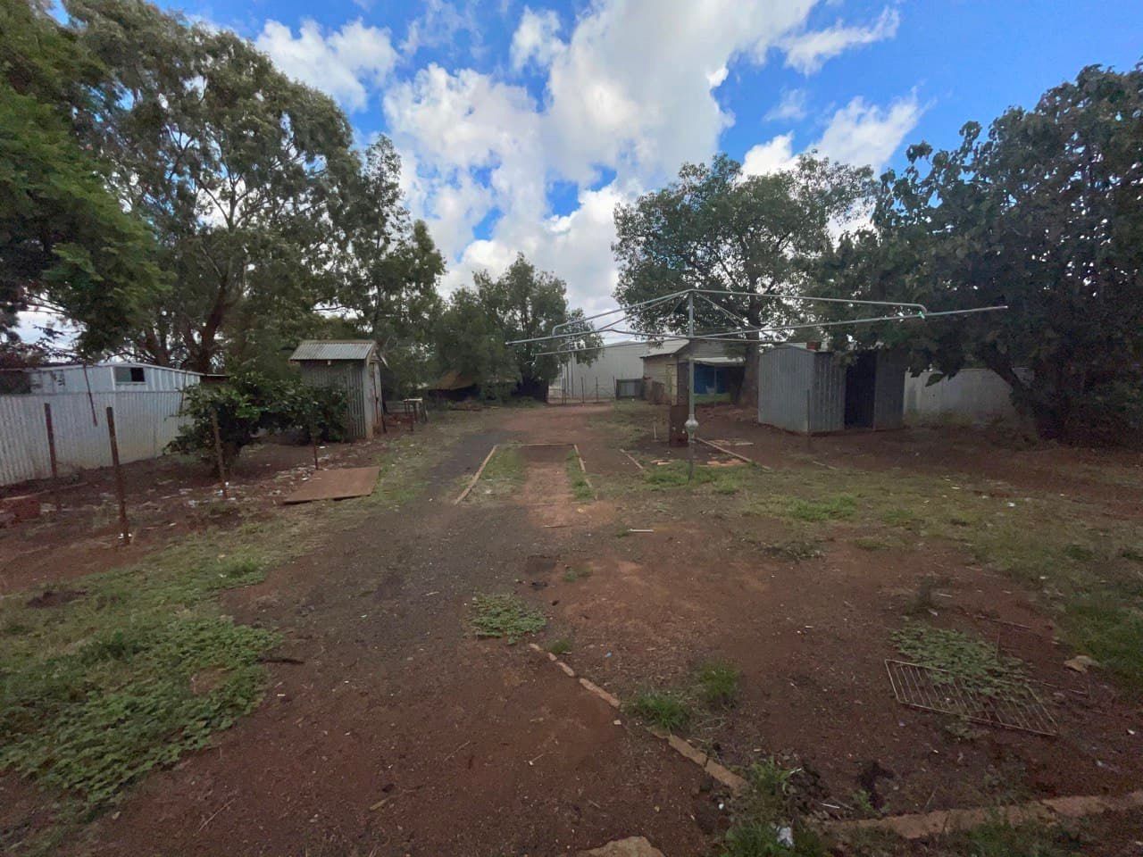 18 Caswell, Peak Hill, NSW 2869