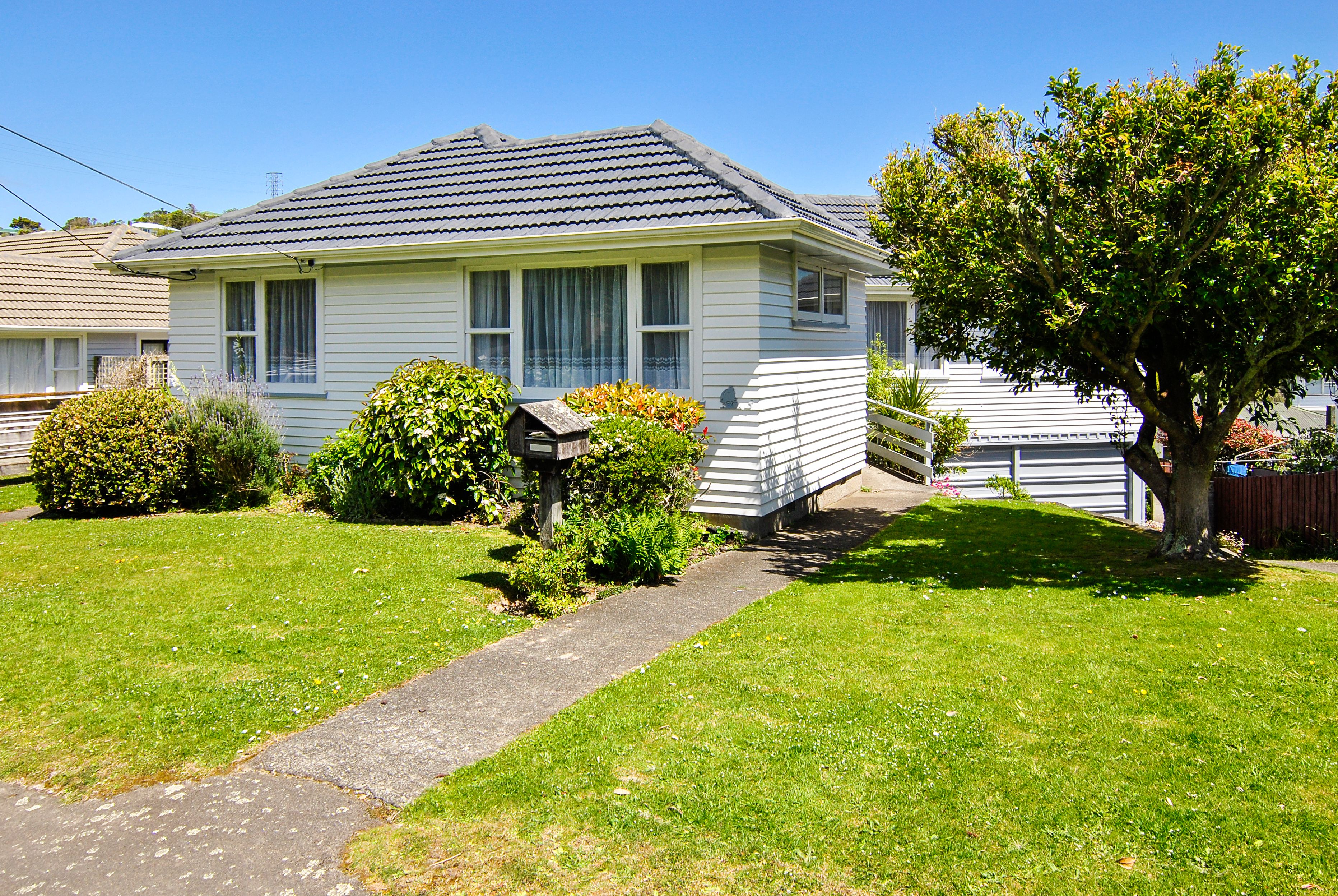 3 Longcroft Terrace, Newlands, Wellington City