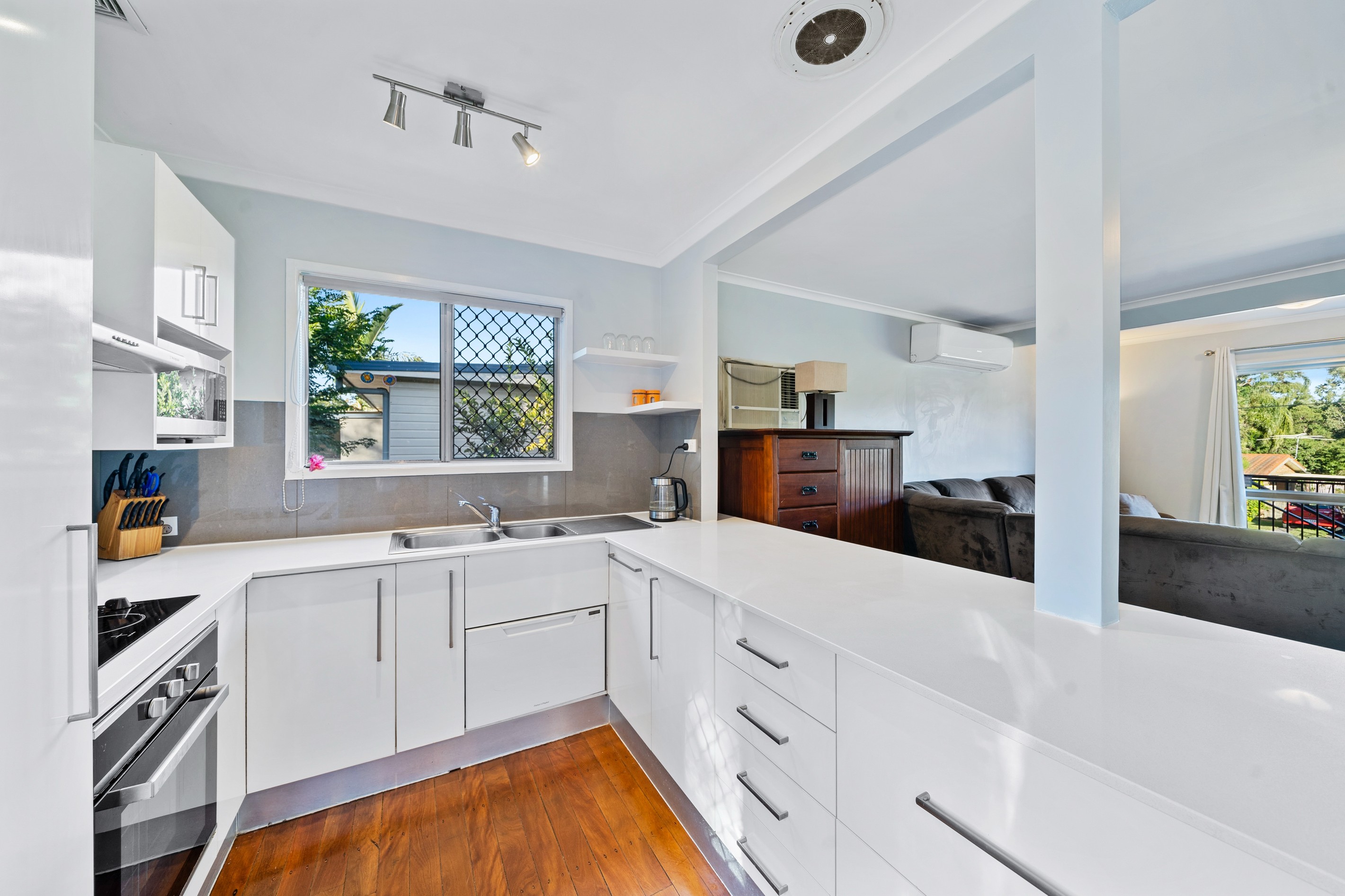 8 Garoona Grove, Slacks Creek, QLD 4127