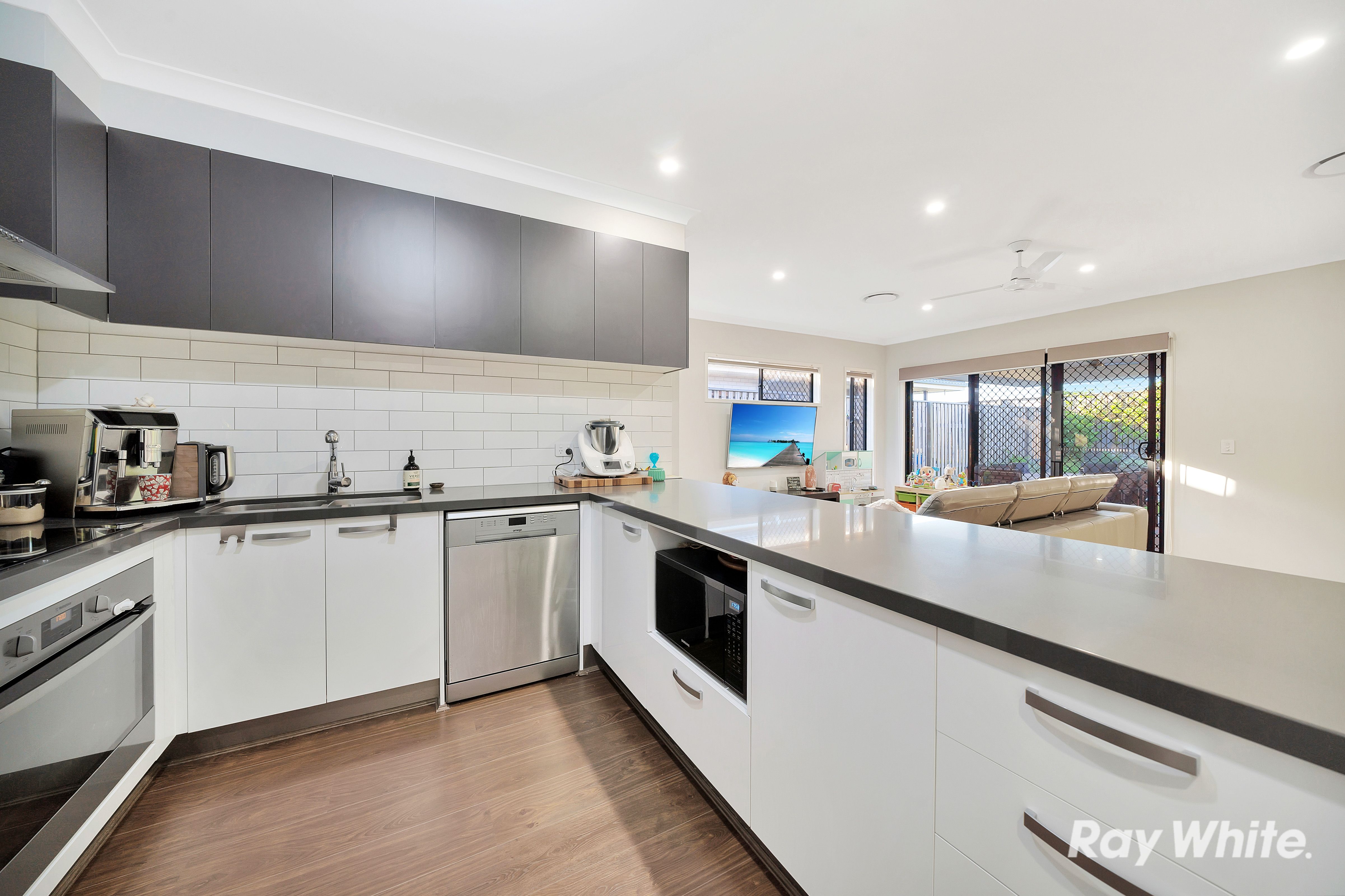 25 Skelbrook Road, Park Ridge, QLD 4125