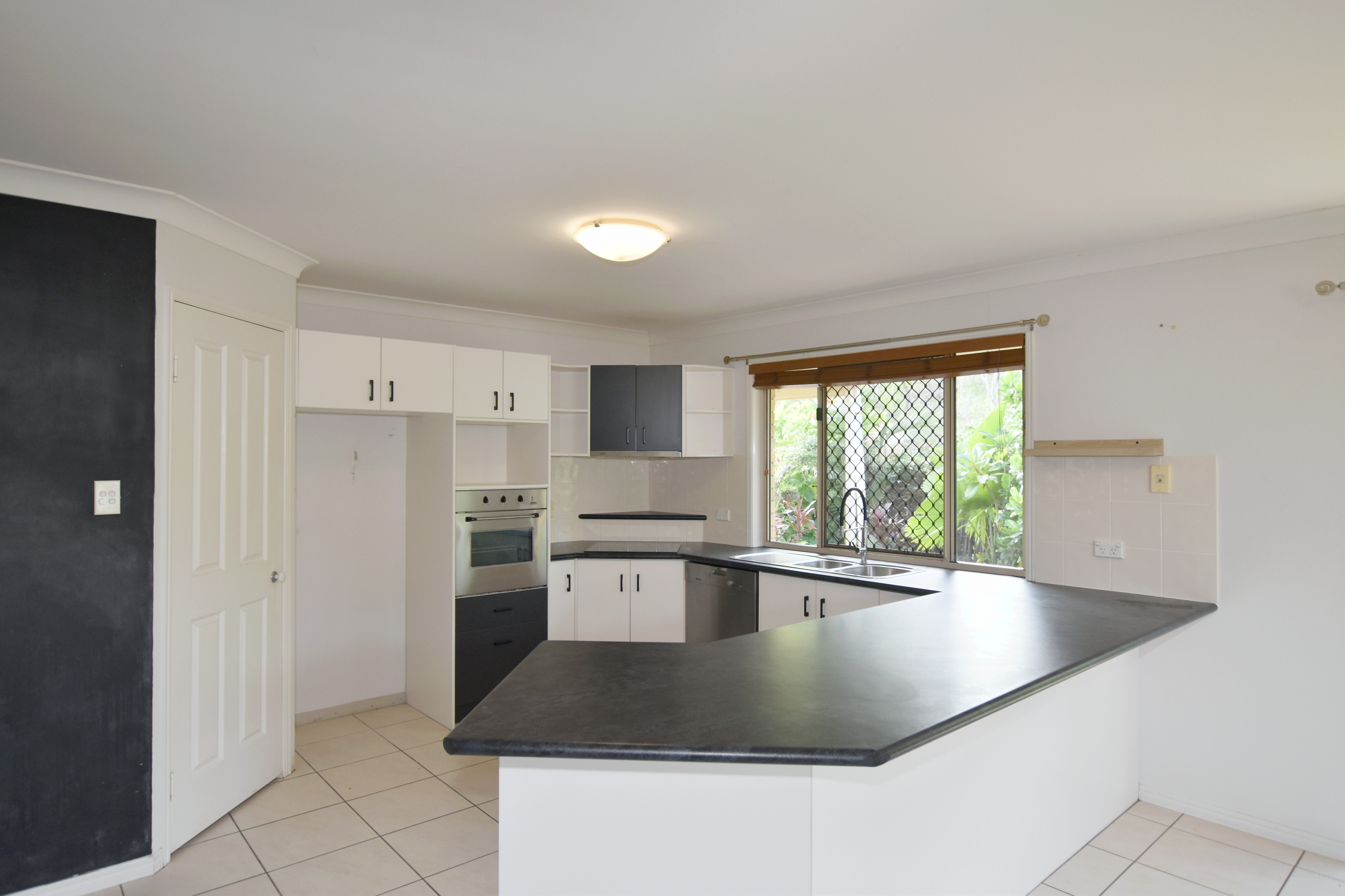 4 Parkview Court, Kin Kora, QLD 4680