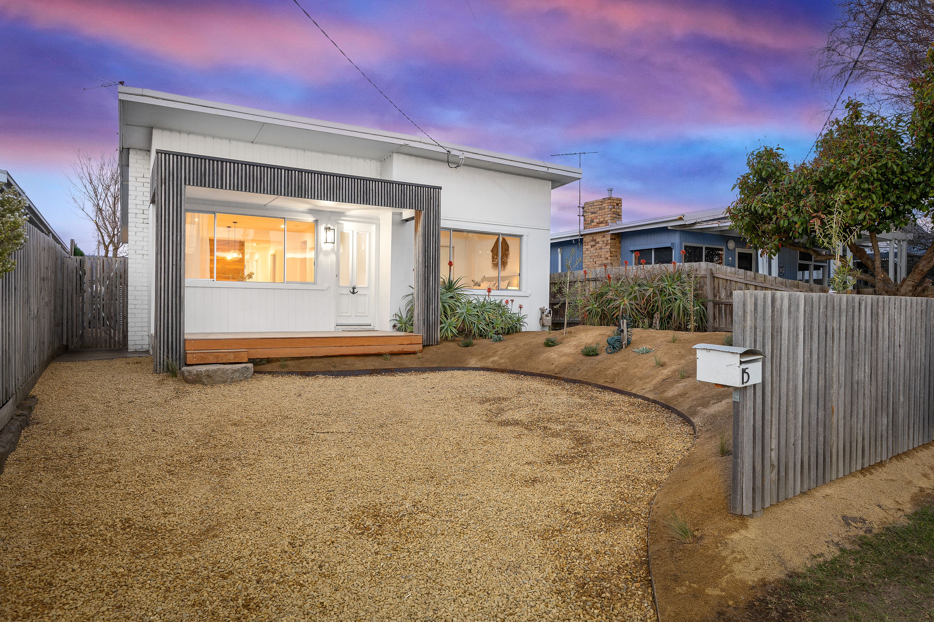 15 Second Avenue, Rosebud VIC 3939