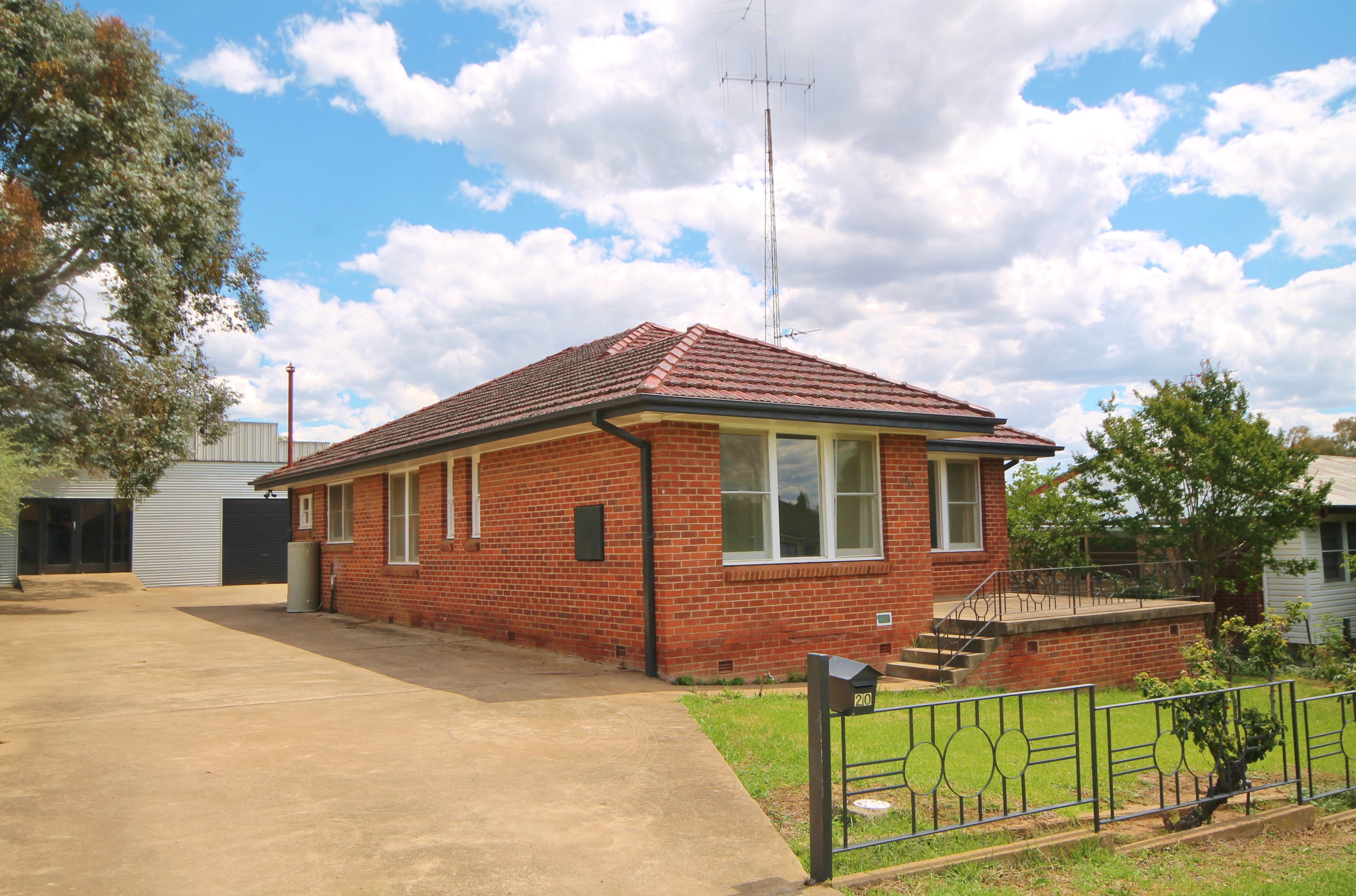 20 Karabah Avenue