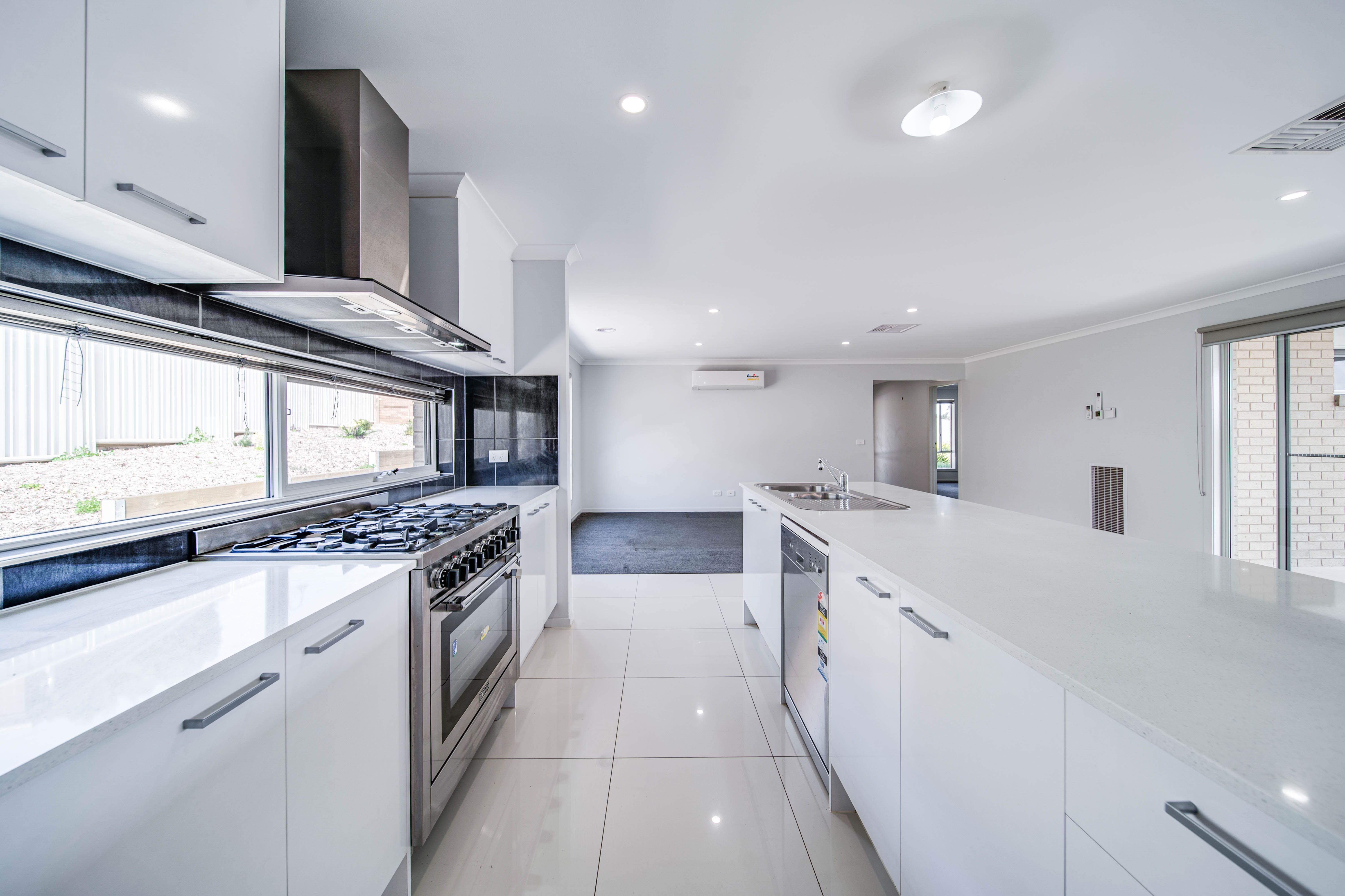 18 Irrabella Place, Kangaroo Flat, VIC 3555