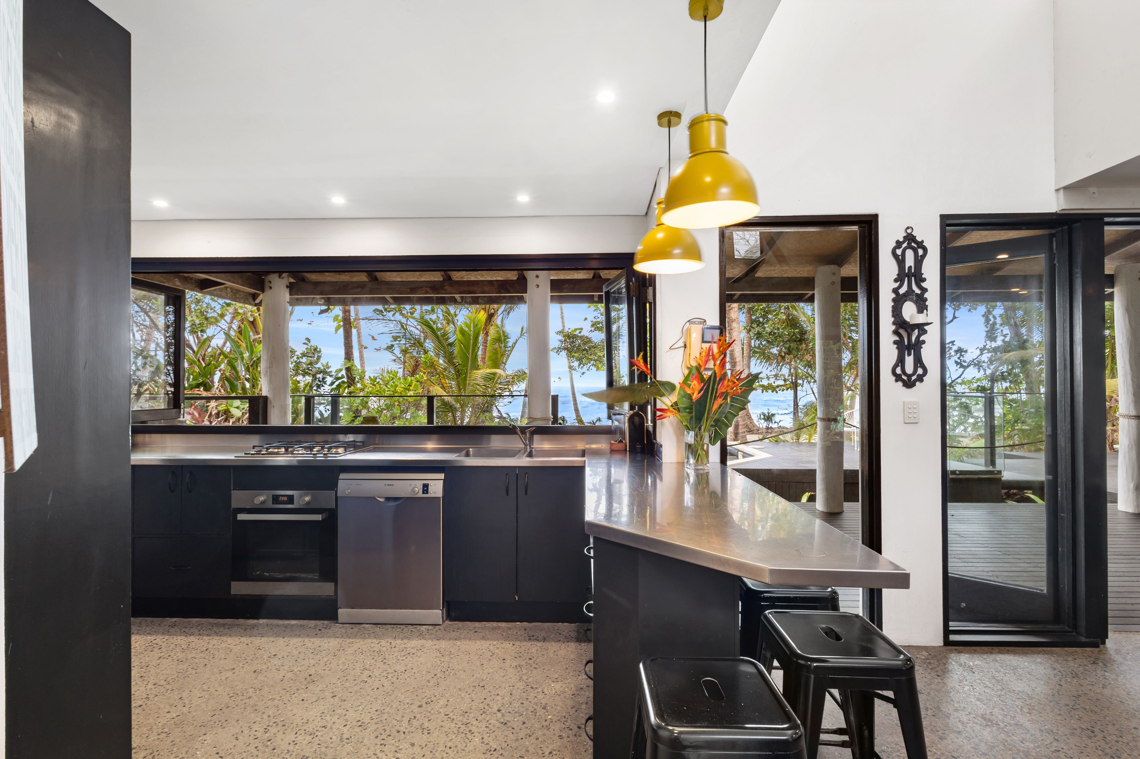 13 Marine Parade — photo 18 of 30