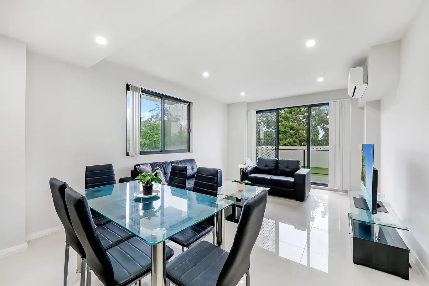 202/240-250 Great Western Highway, Kingswood, NSW 2747