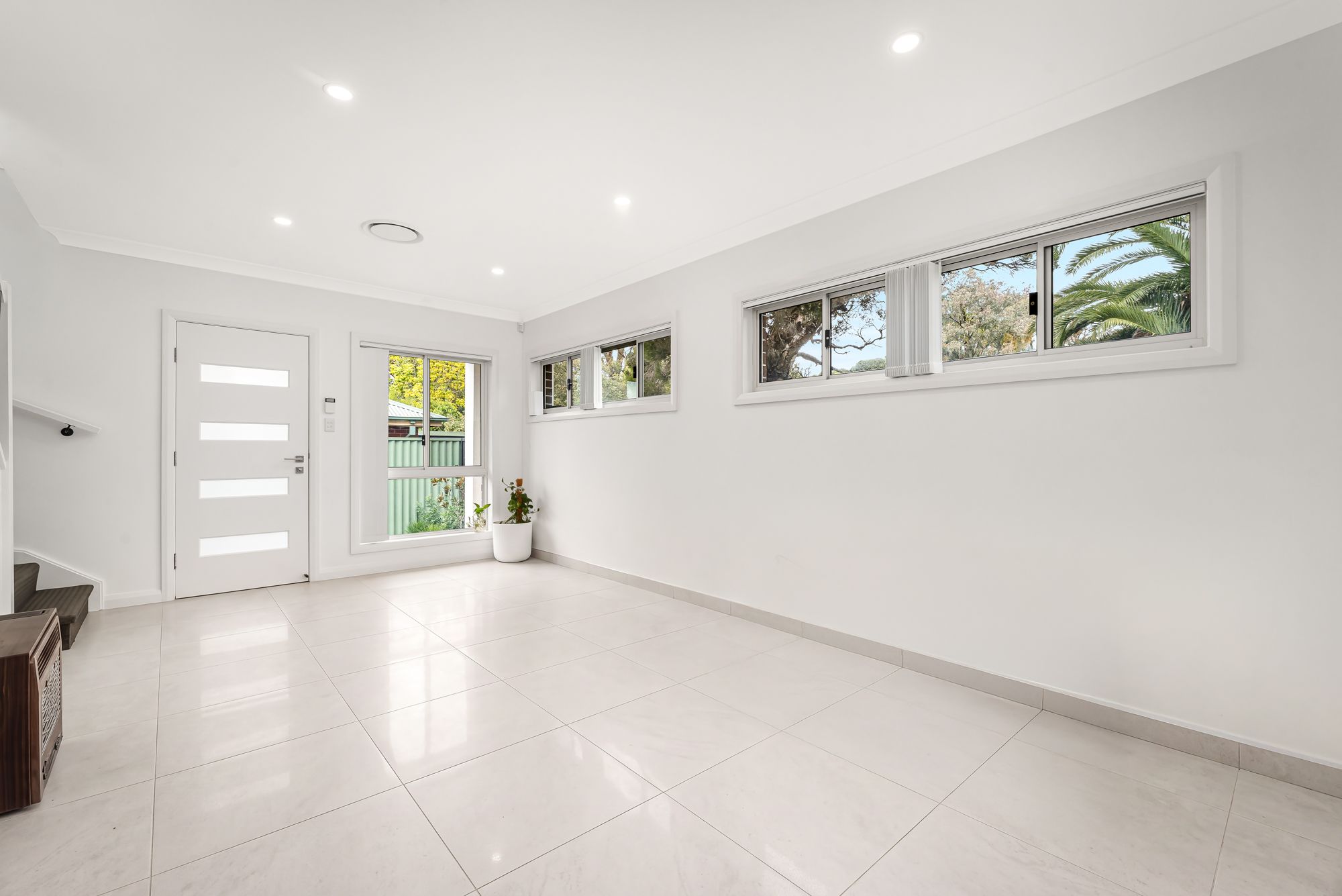 5/54 Canberra Street — photo 4 of 14