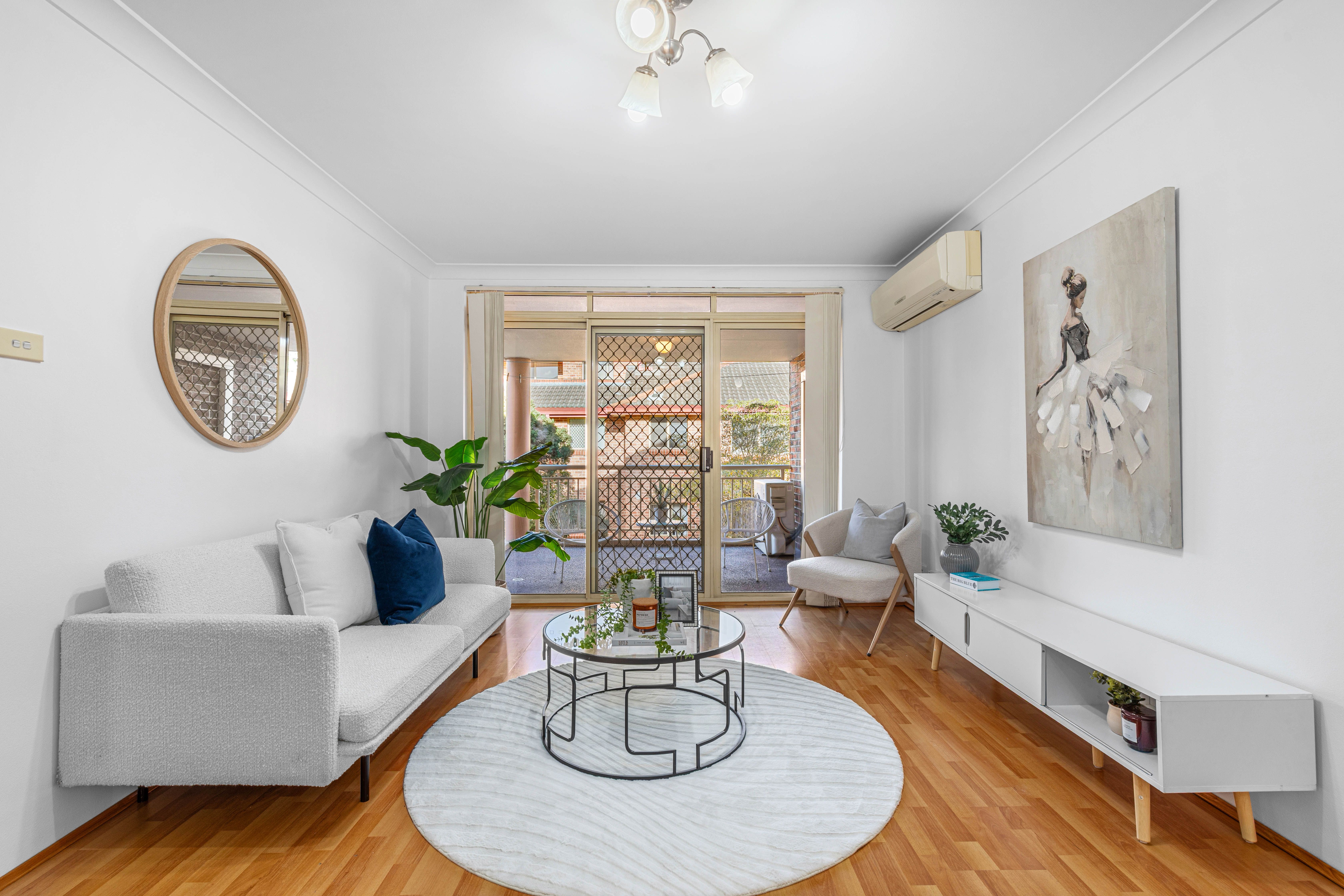 21/13-17 Hampden Street — photo 3 of 11