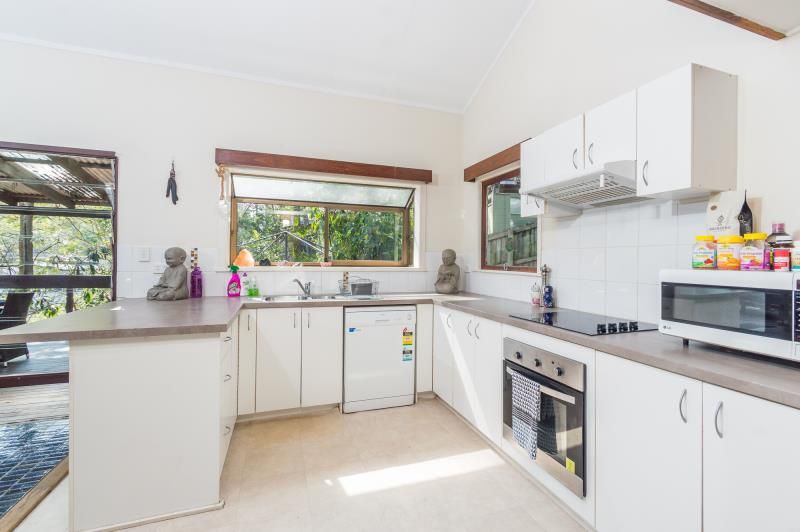 5 Balmore Street, Indooroopilly, QLD 4068