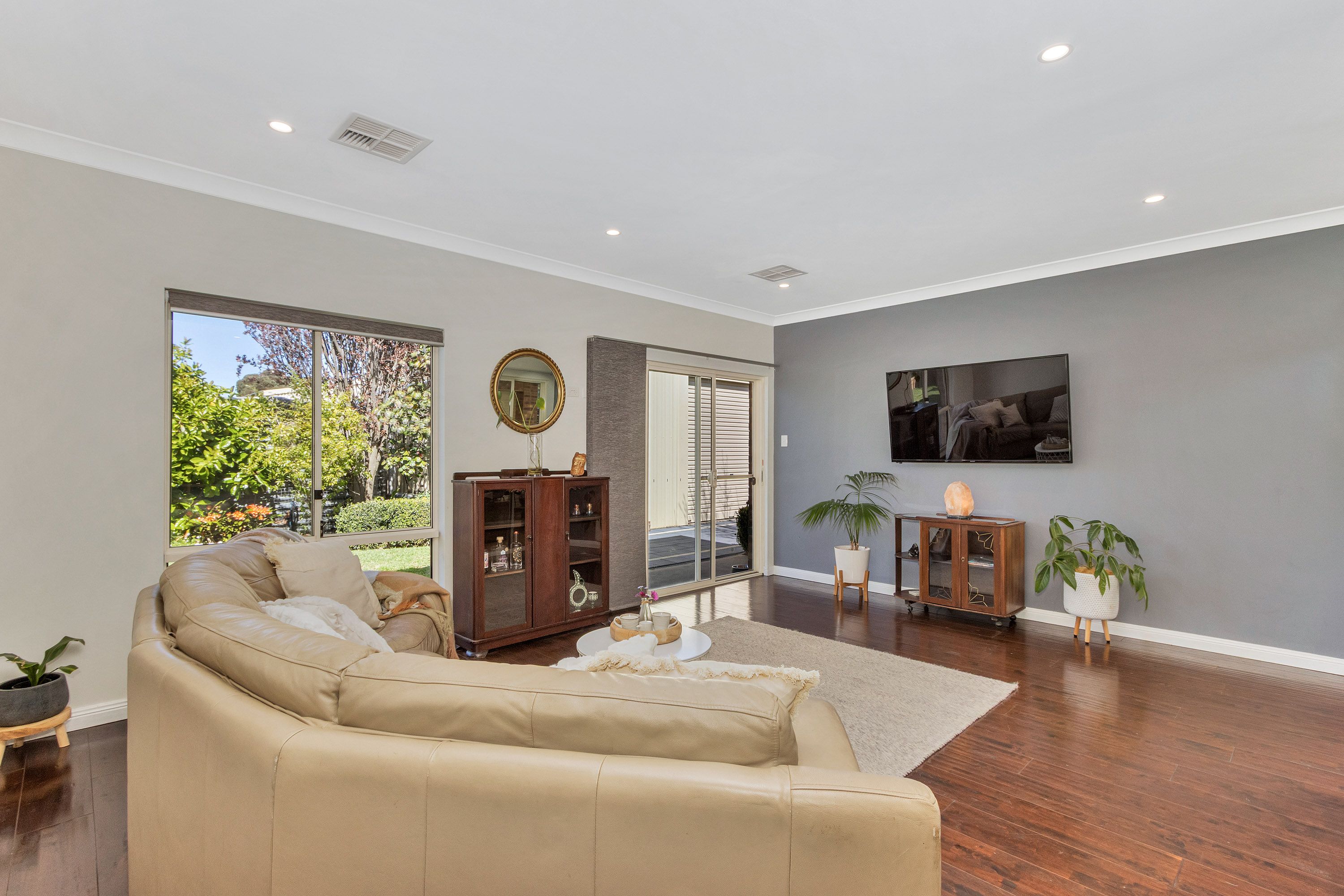 8 Clyde Court — photo 13 of 30