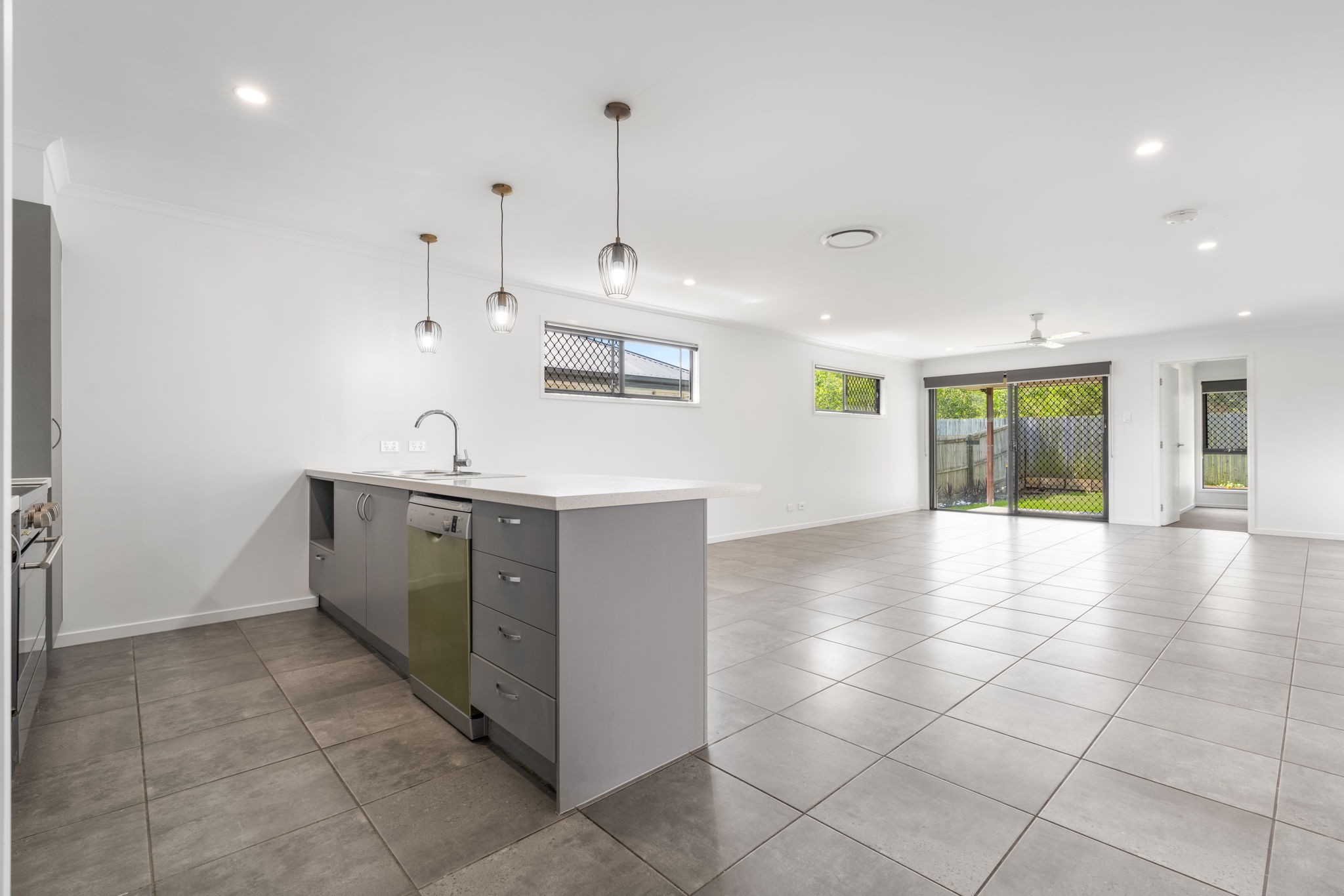 52 Dunaden Street, Logan Reserve, QLD 4133