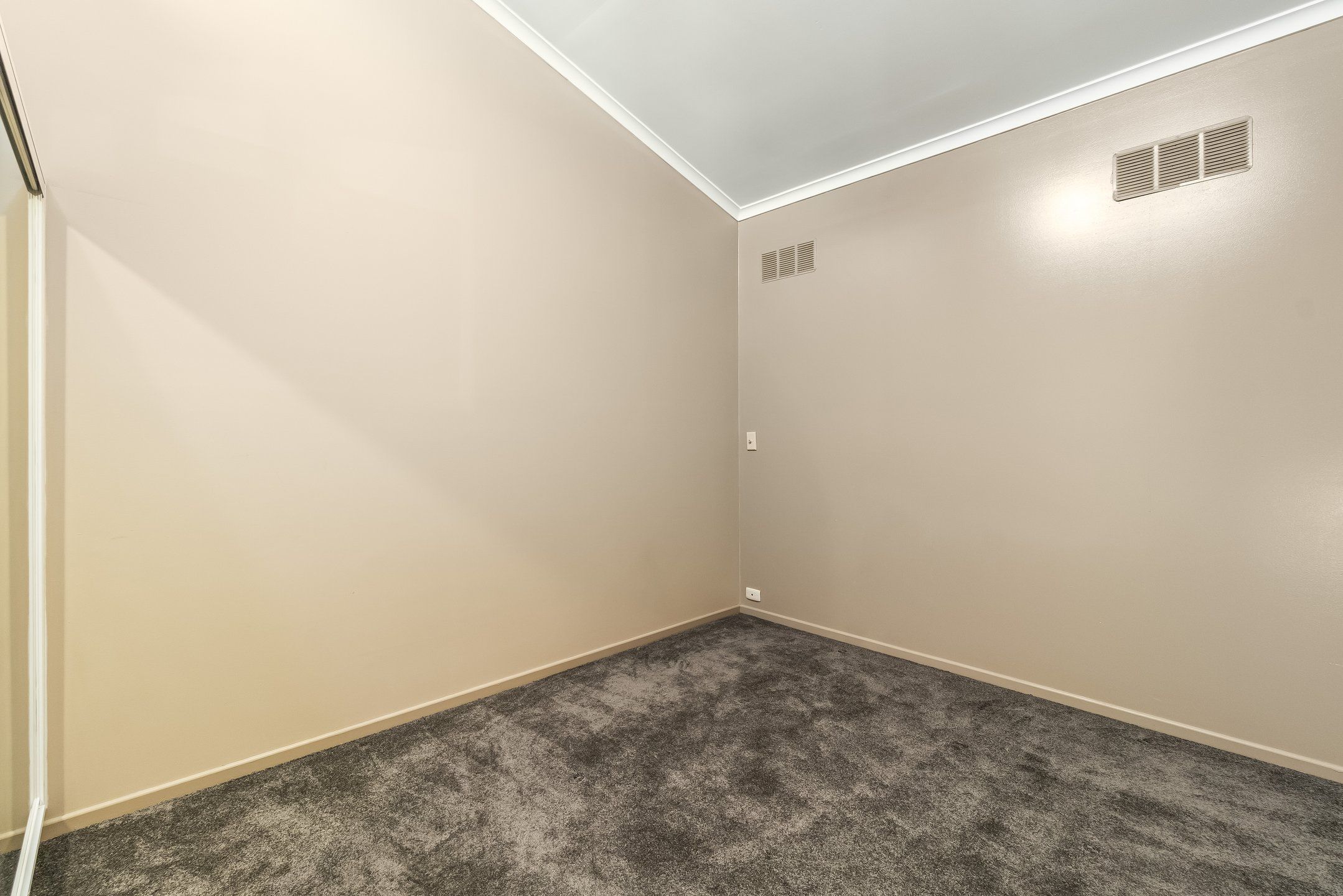 4 Hammond Street — photo 13 of 24