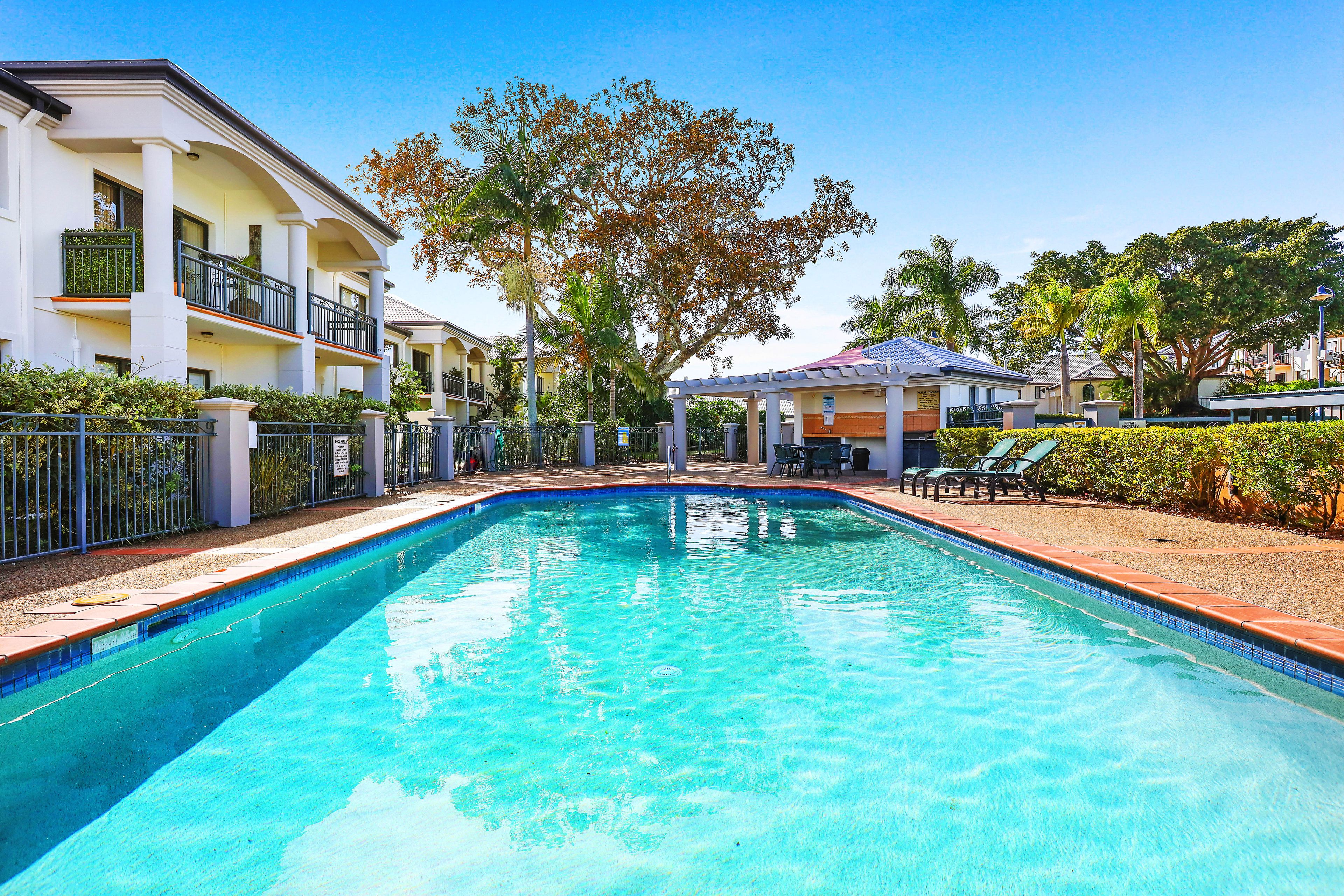 9/85 Palm Meadows Drive, Carrara, QLD 4211