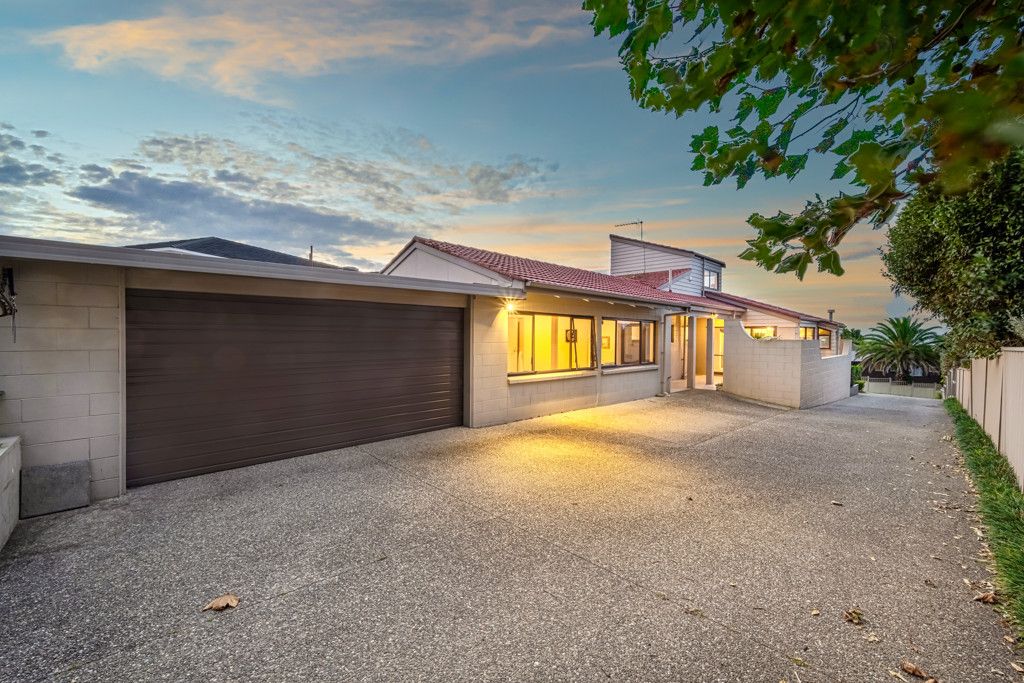 11 Paykel Avenue, Farm Cove, Manukau City