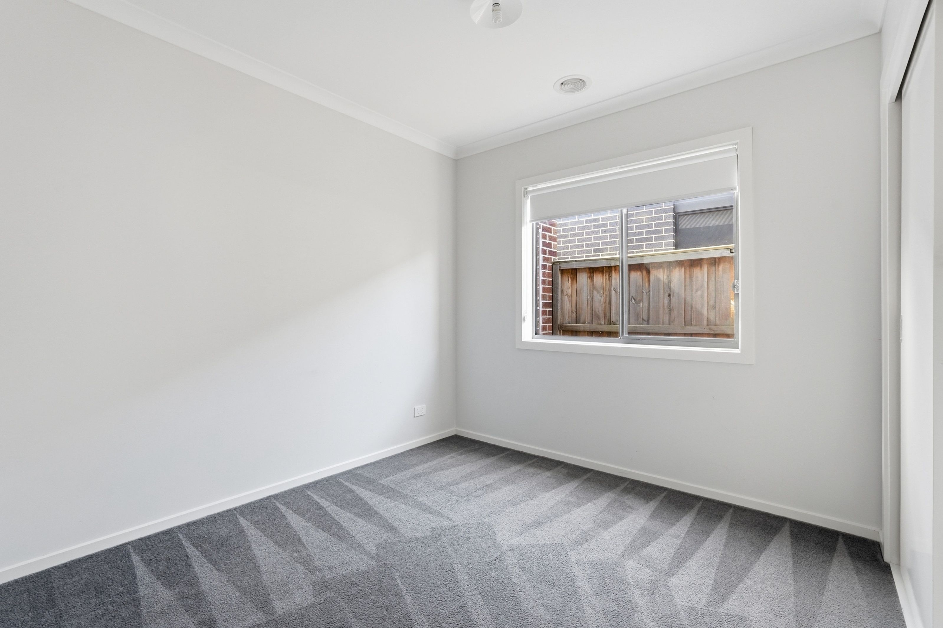 15 Cygnet Avenue — photo 7 of 11