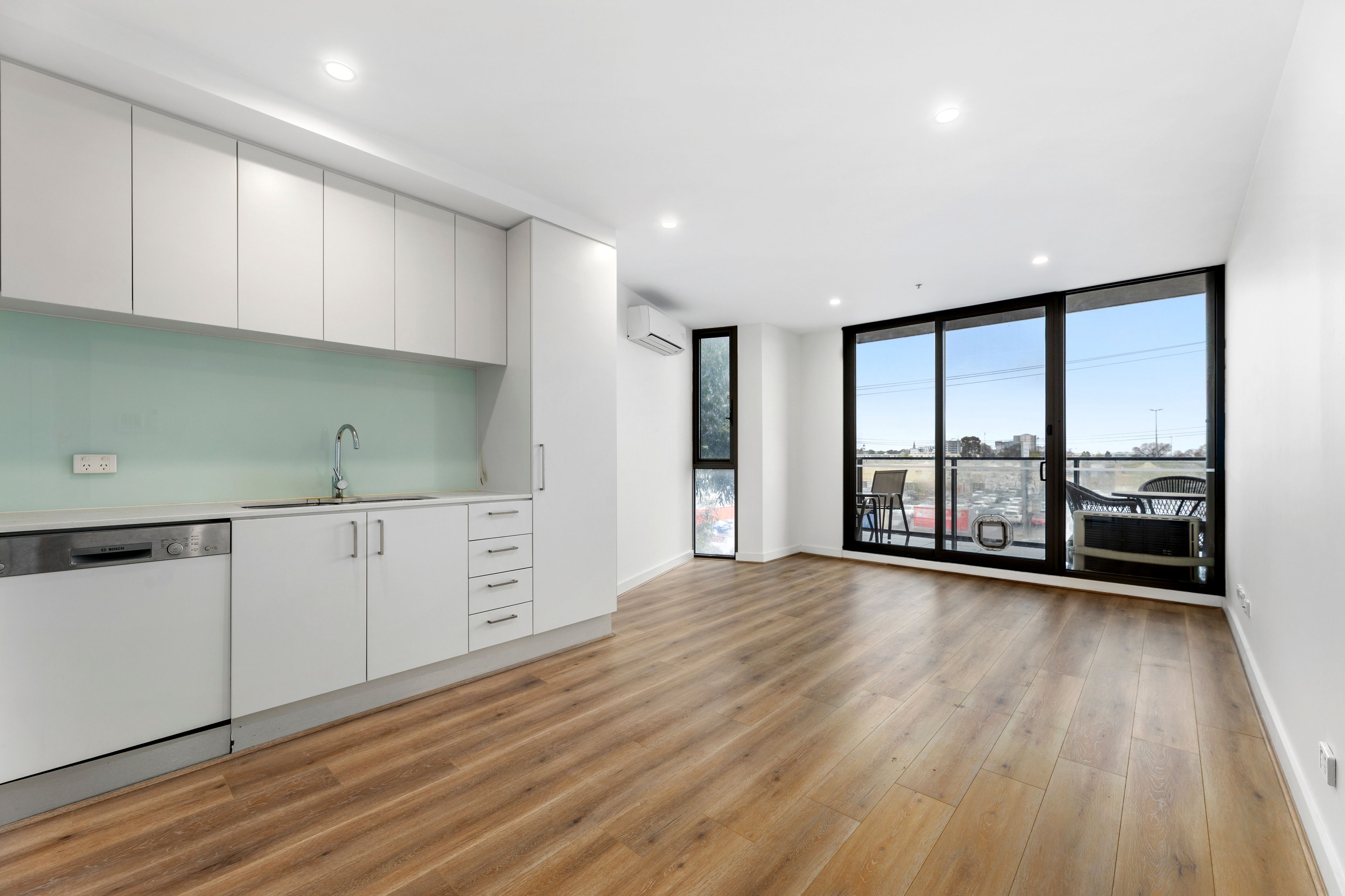 209a/6 Clinch Avenue — photo 2 of 12
