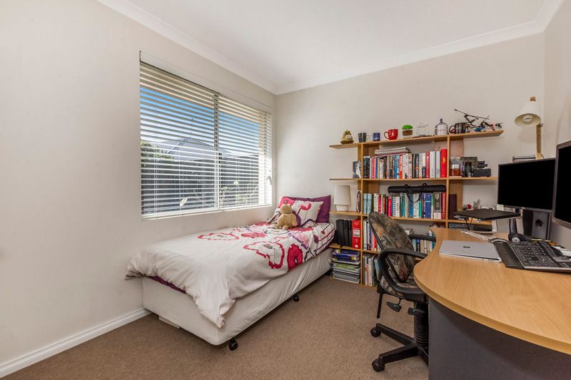 6 Vickers Road — photo 16 of 20
