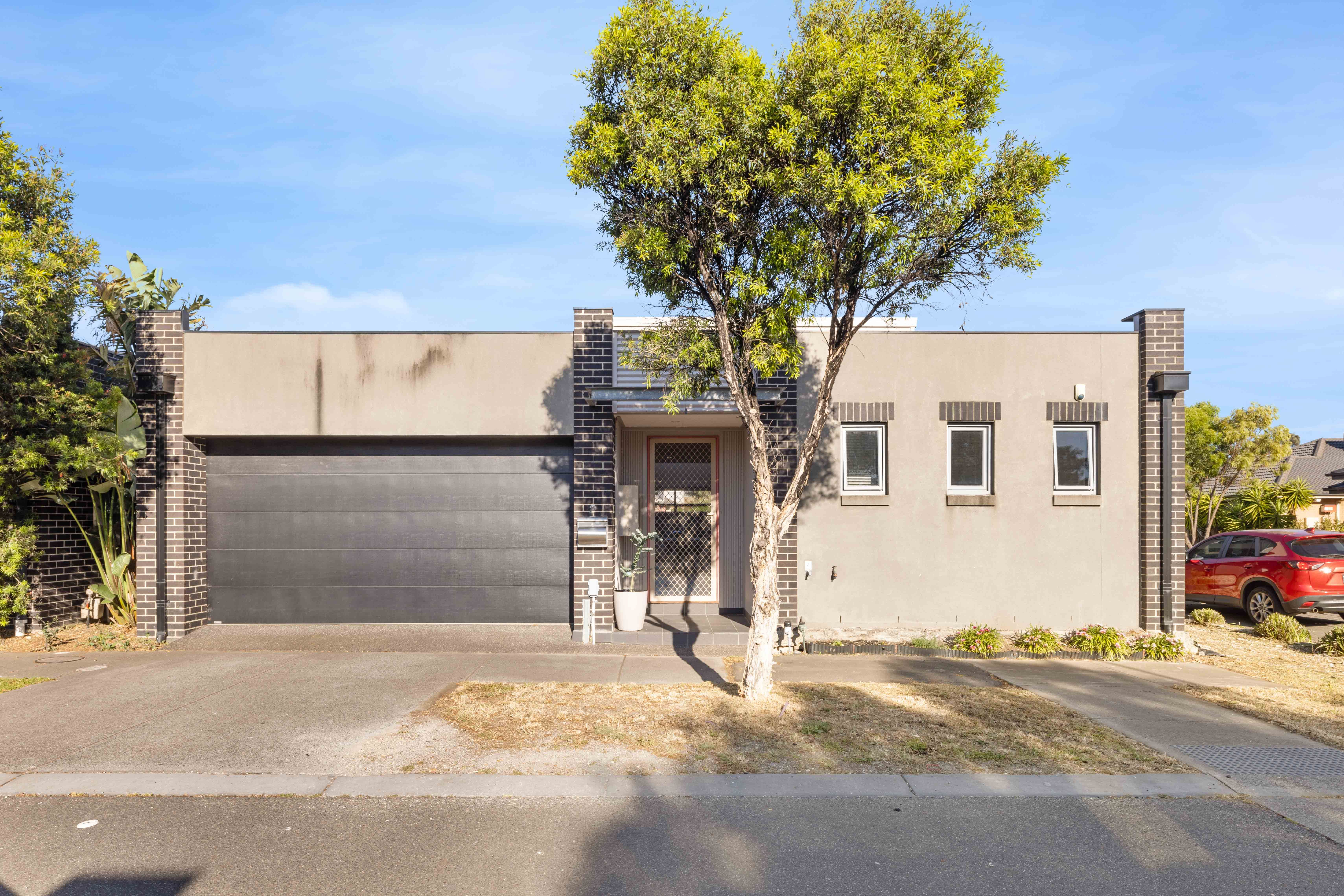 2 Bird Close, Craigieburn, VIC 3064