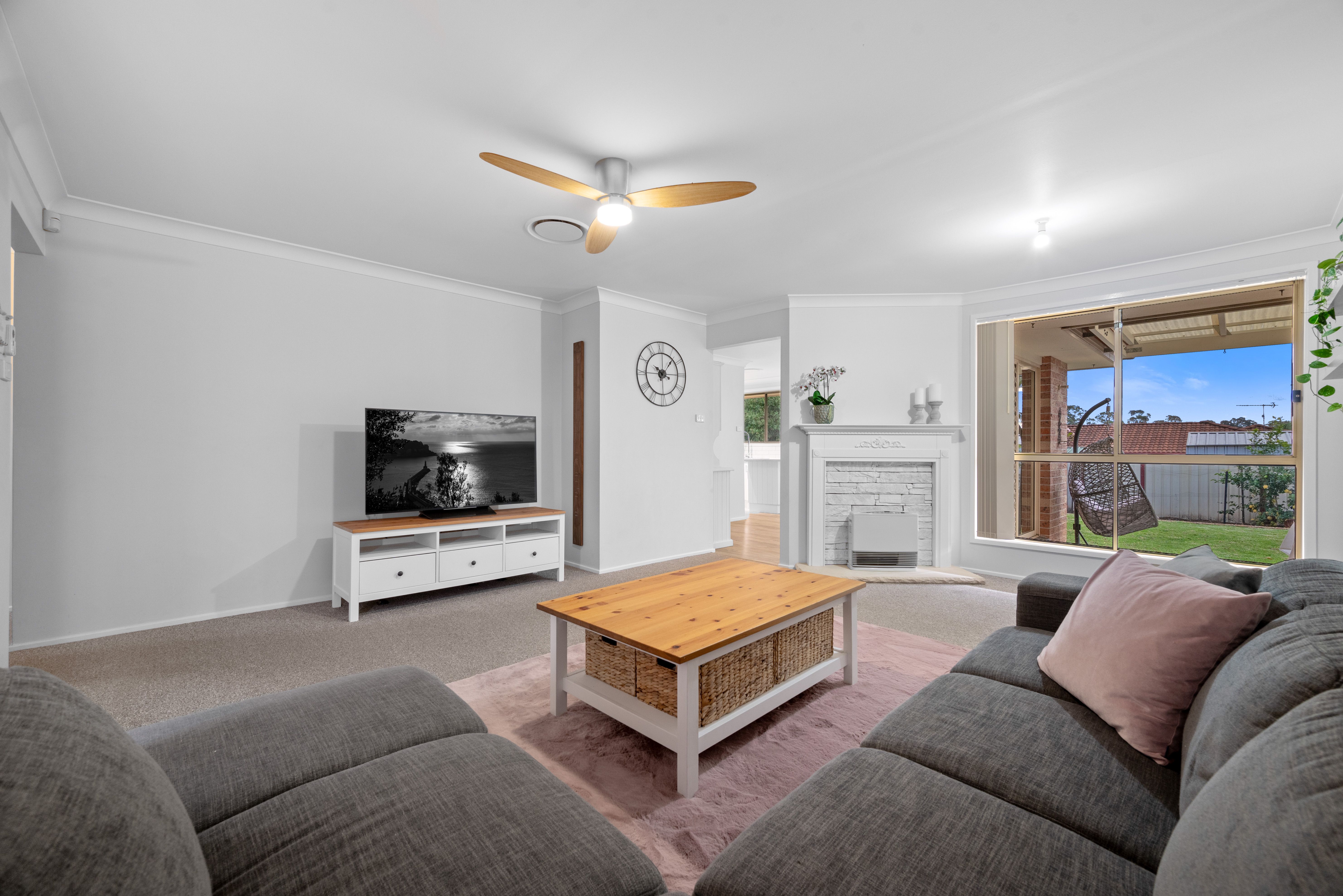 10 Gunn Place, St Helens Park, NSW 2560