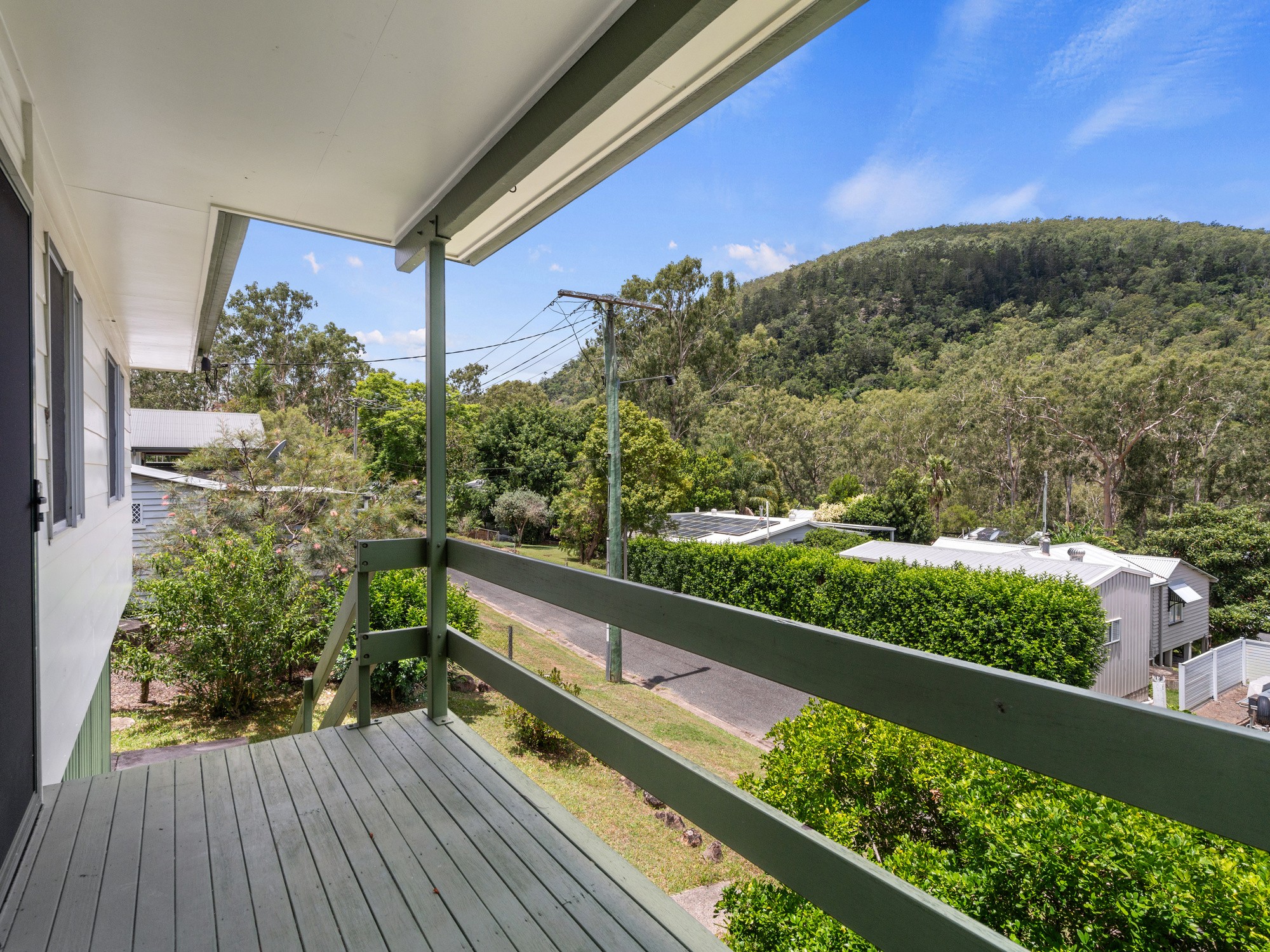 1 Edward Street, Somerset Dam, QLD 4312