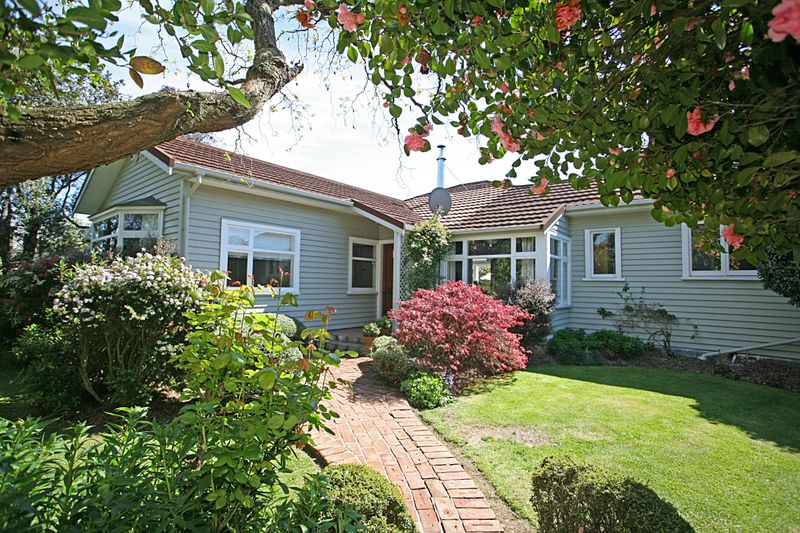 A Home with Heart! - Hoon Hay