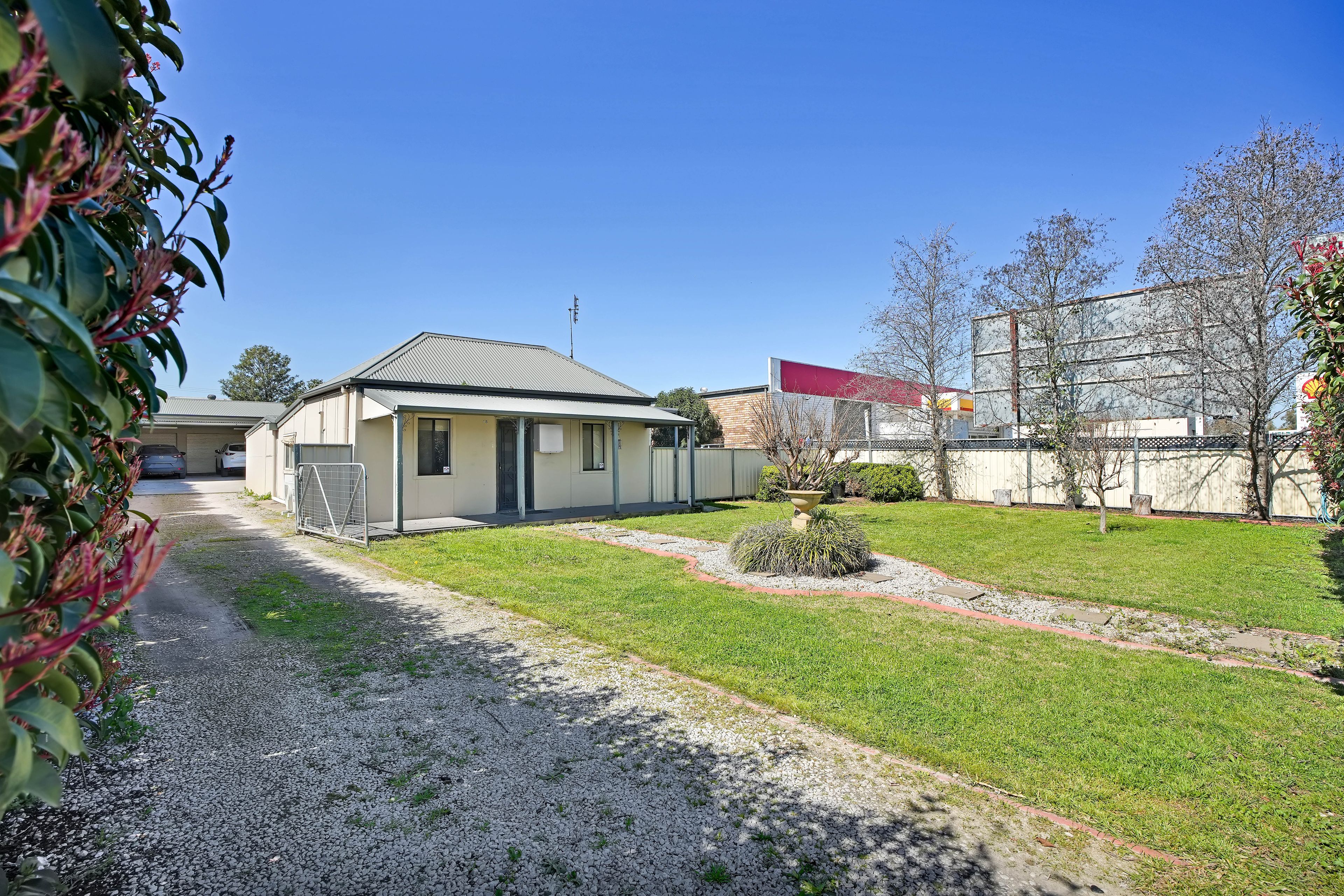 18 Mitchell Highway — photo 2 of 20