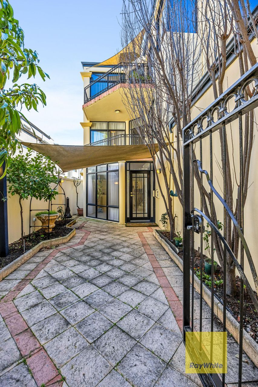 1/11 The Avenue, Crawley, WA 6009