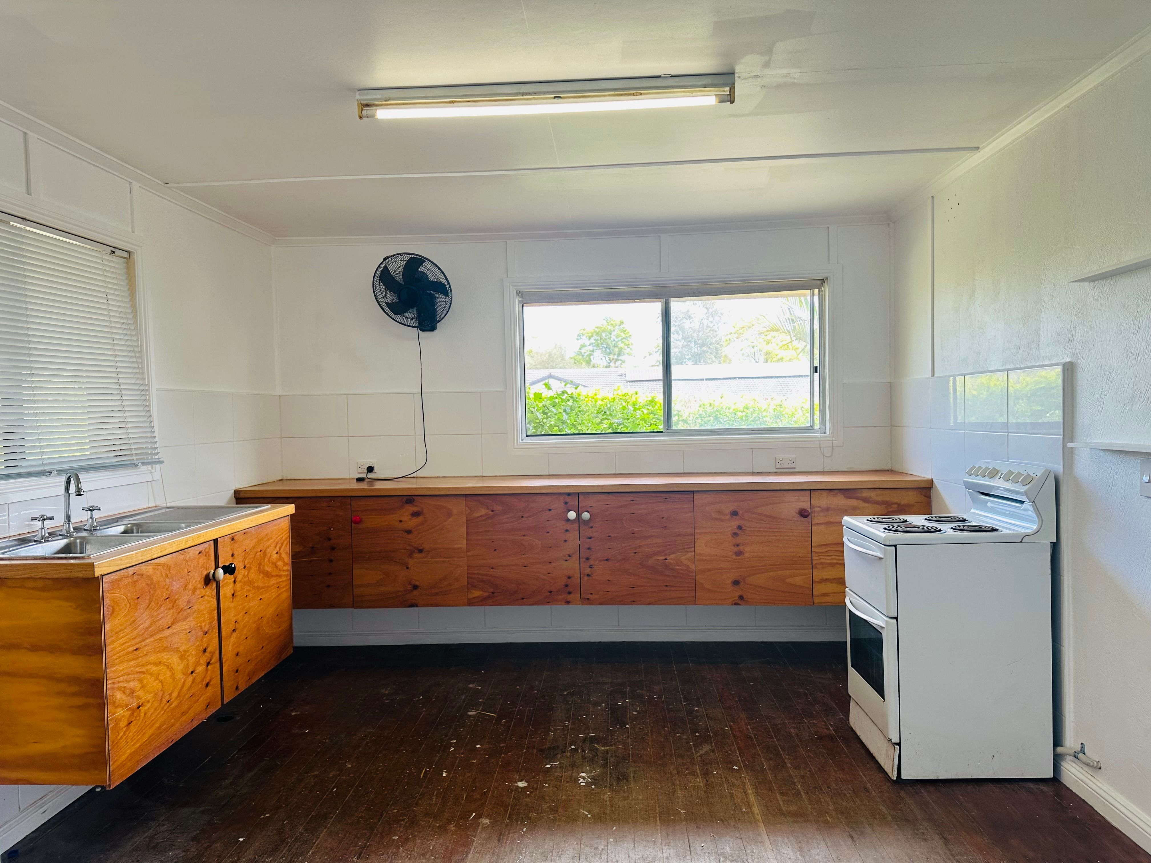 107 Colches Street — photo 3 of 9