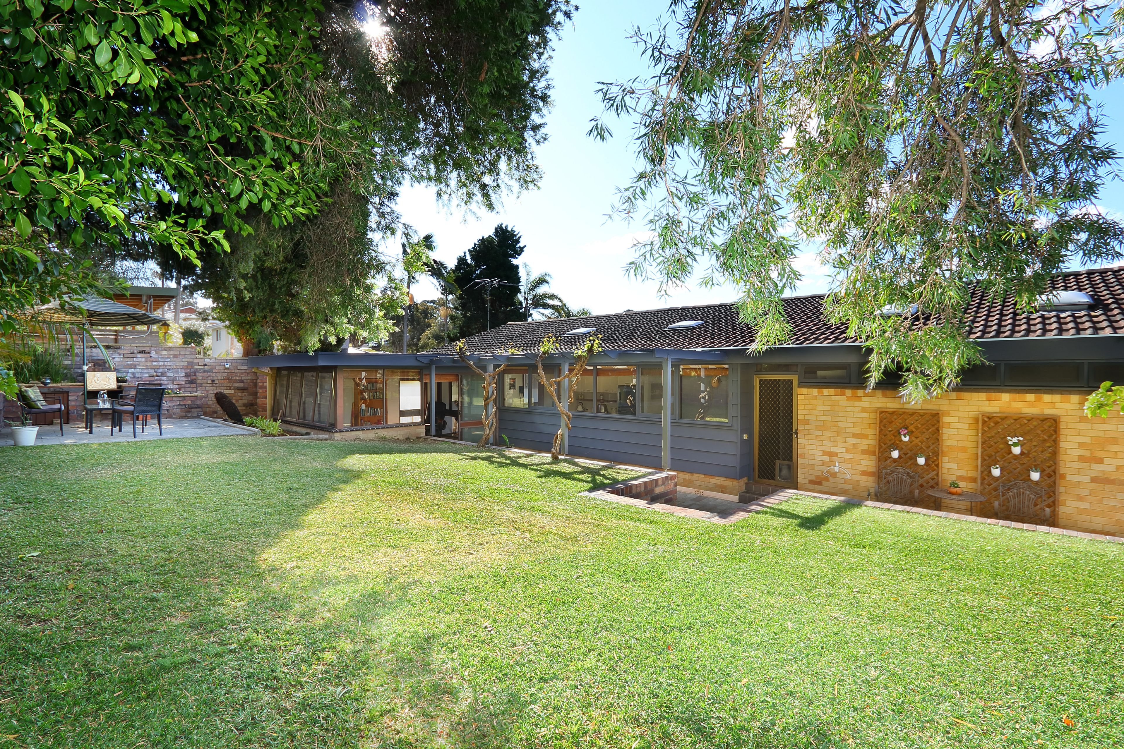 20 Pamela Avenue, Peakhurst Heights, NSW 2210
