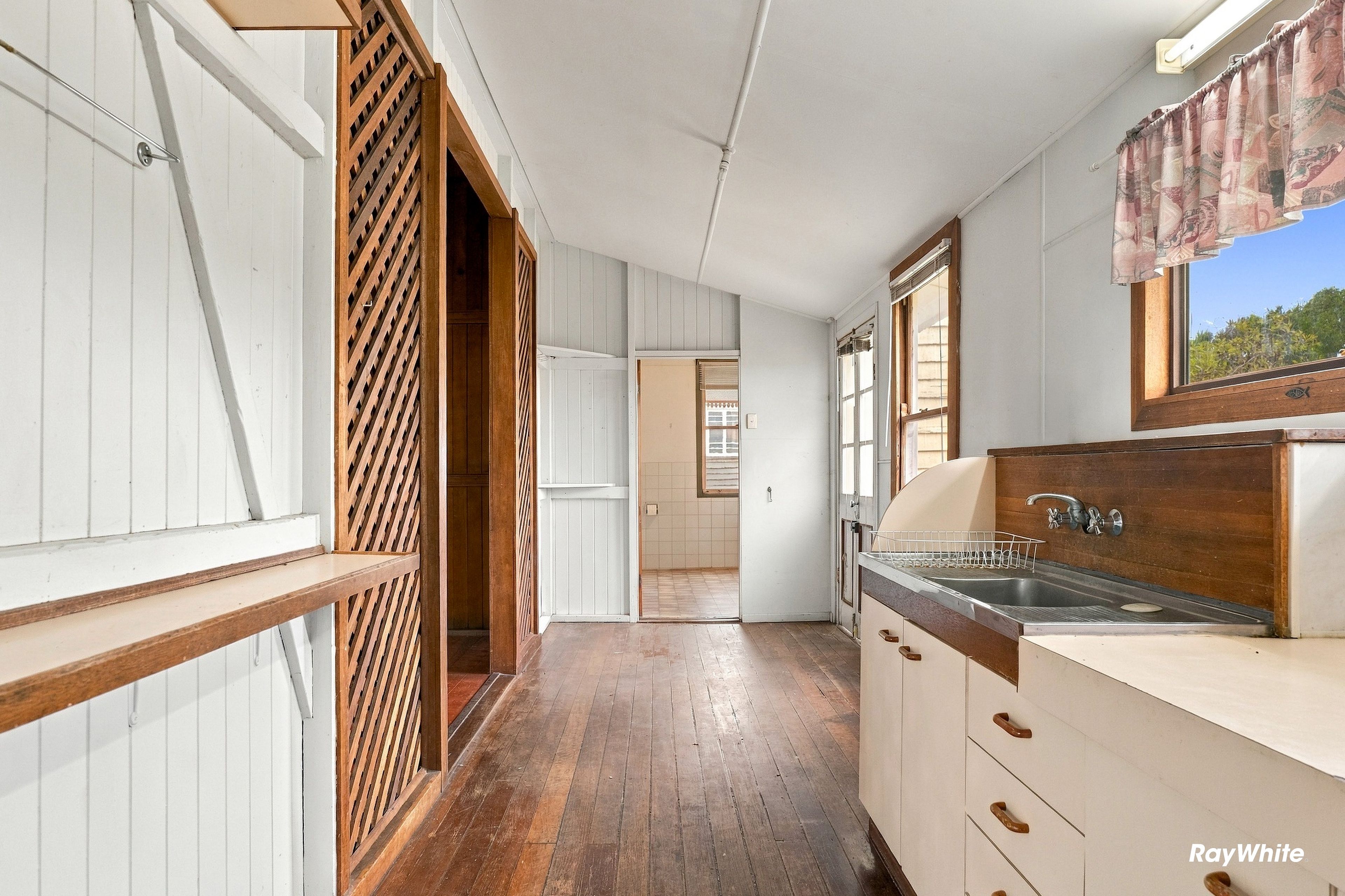 61 Victoria Street — photo 12 of 30