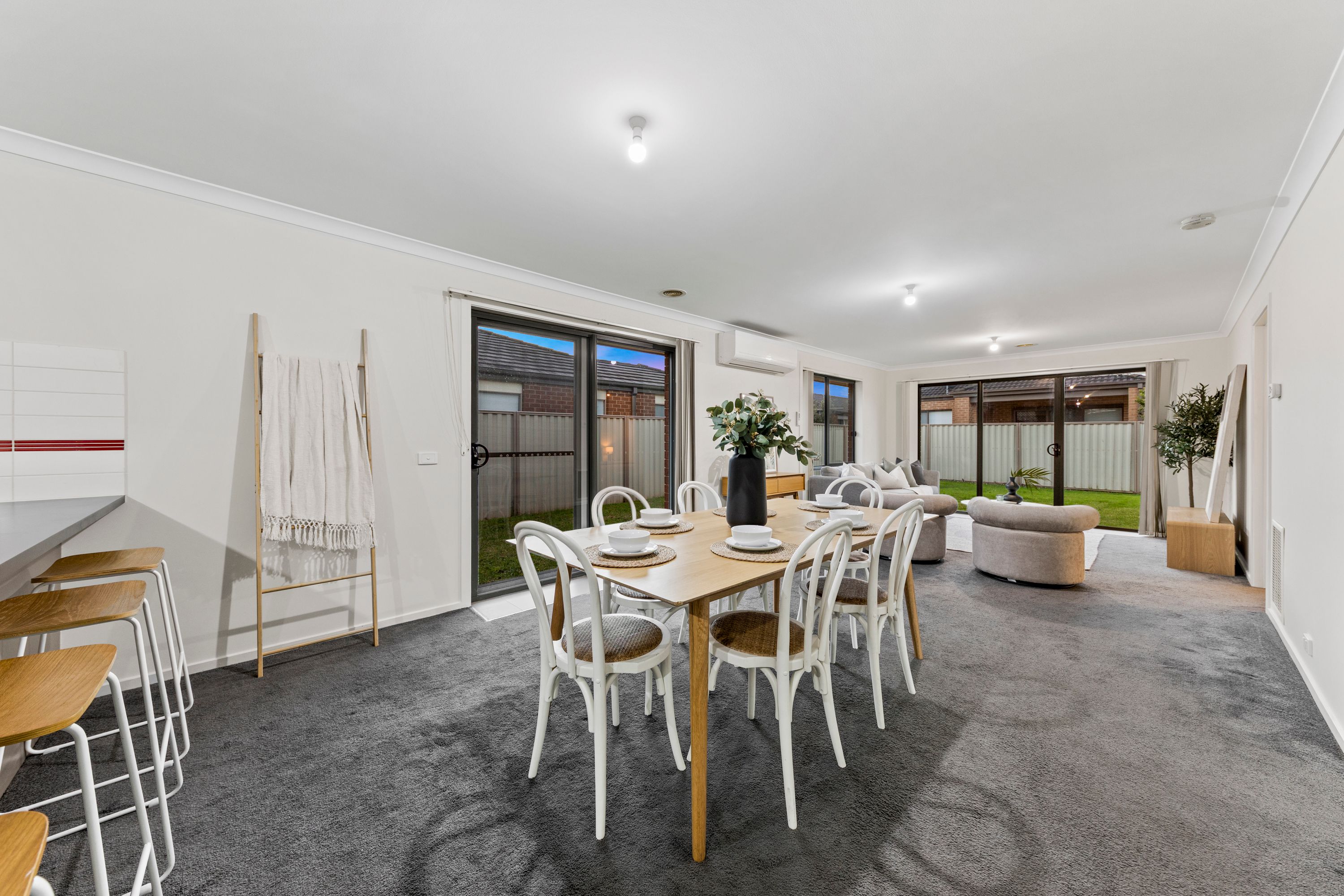32 Edenbrook Circuit — photo 5 of 25