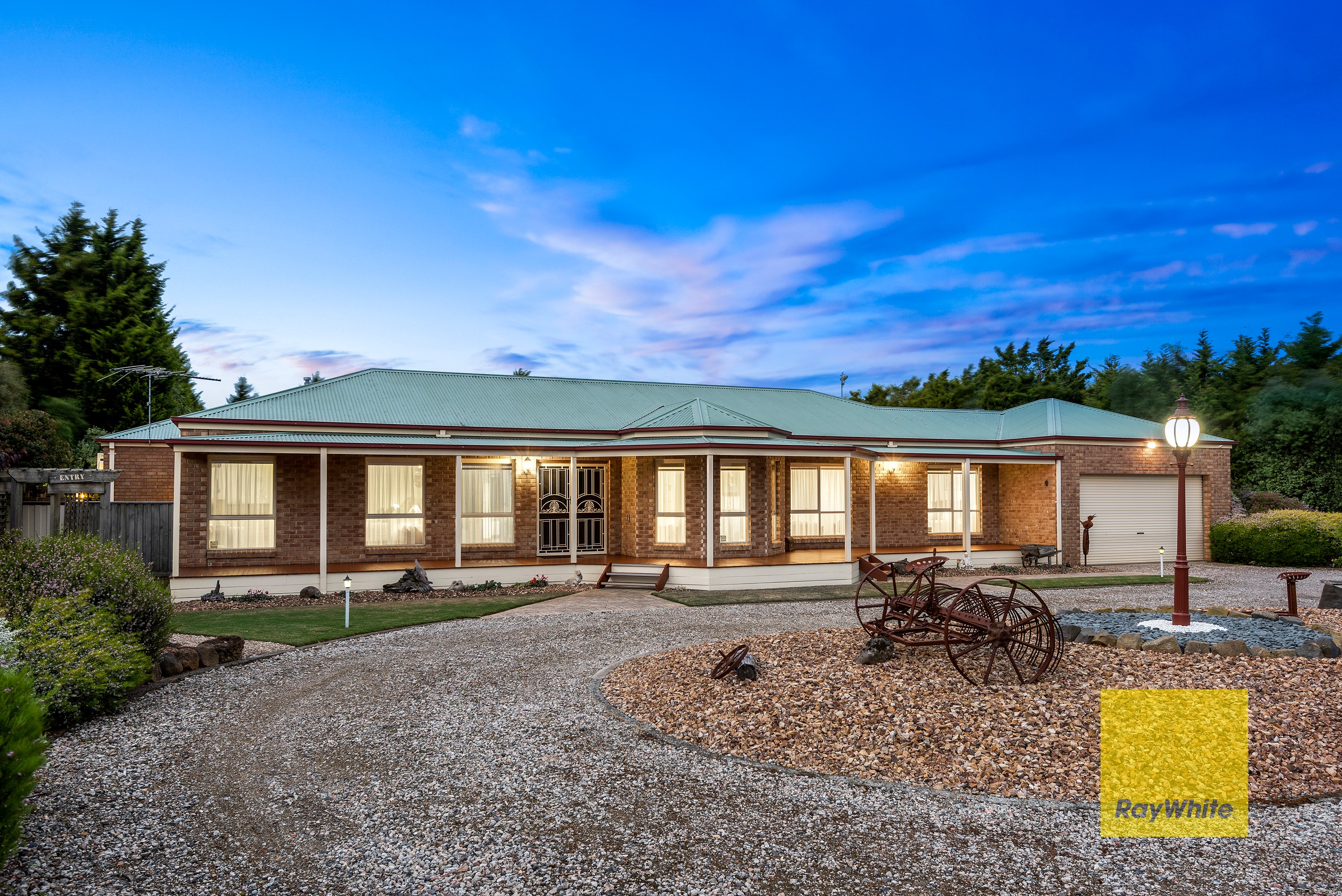 31-33 Woods Road, St Albans Park, VIC 3219