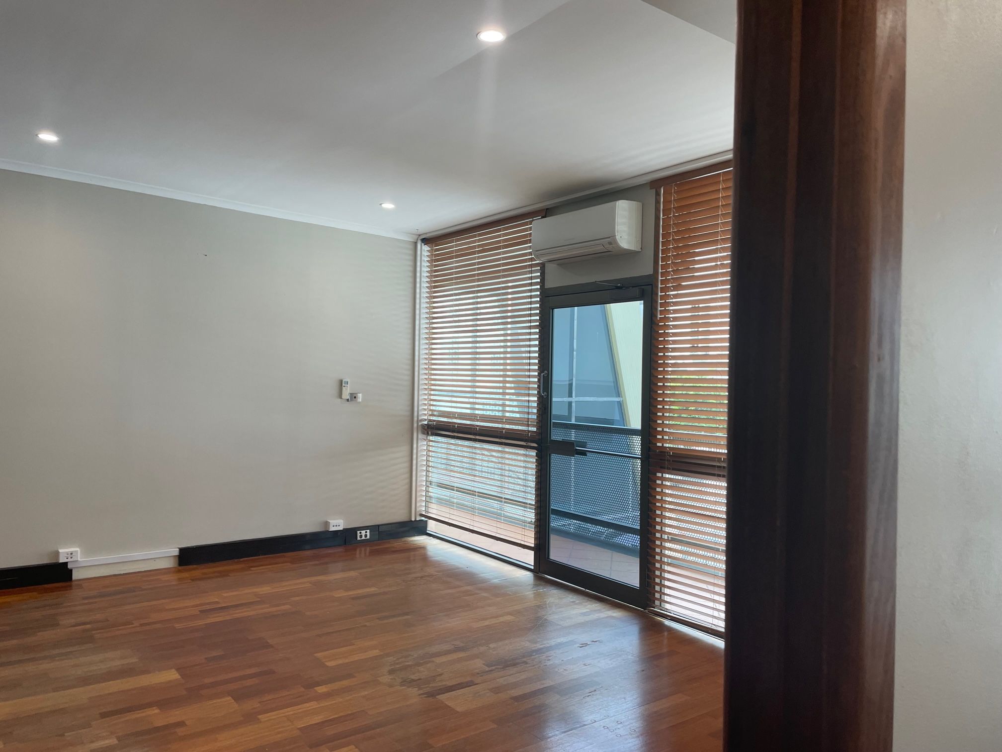 C3&C4/21-25 Lake Street, Cairns City, QLD 4870