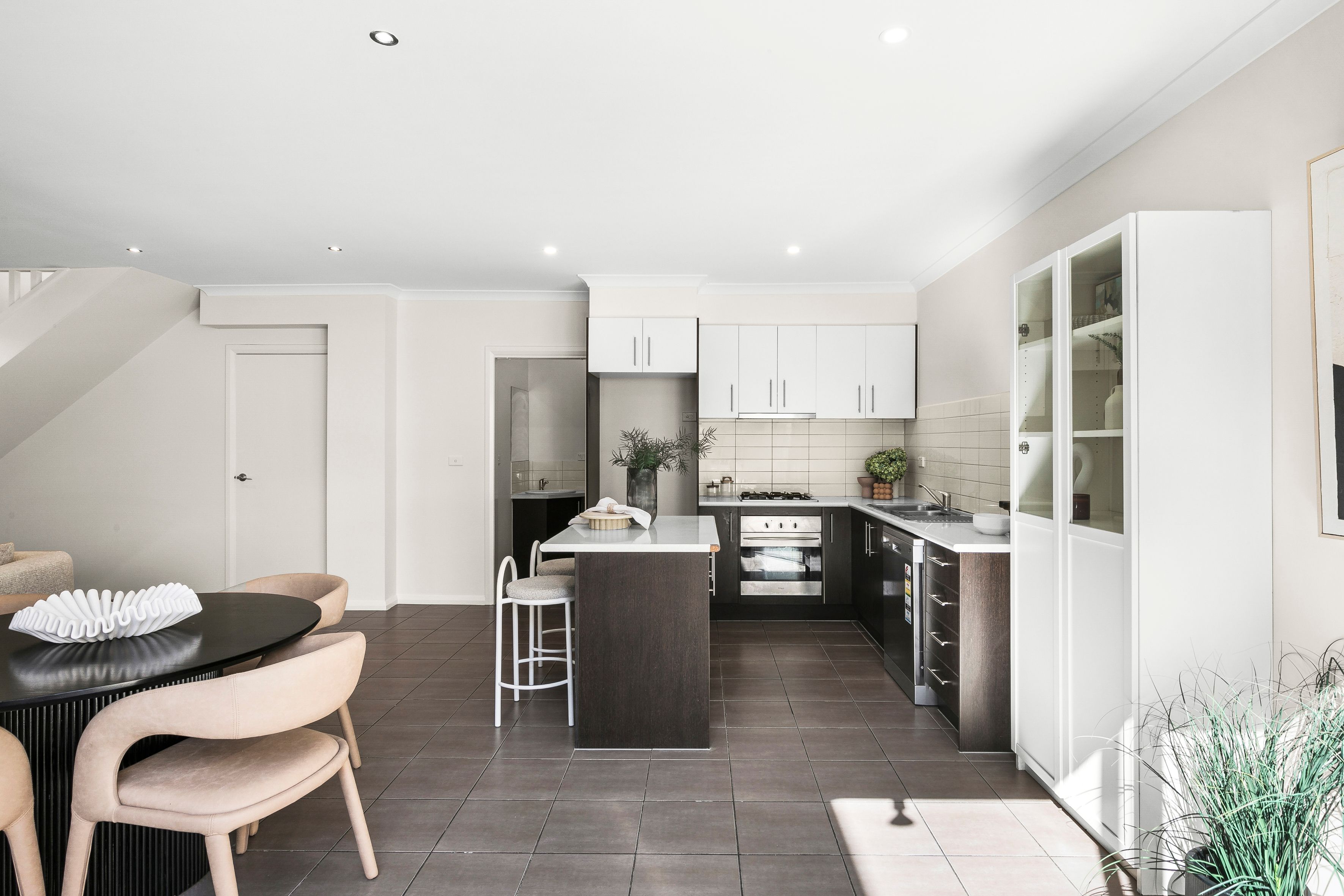 2/134 Kitchener Street — photo 6 of 16