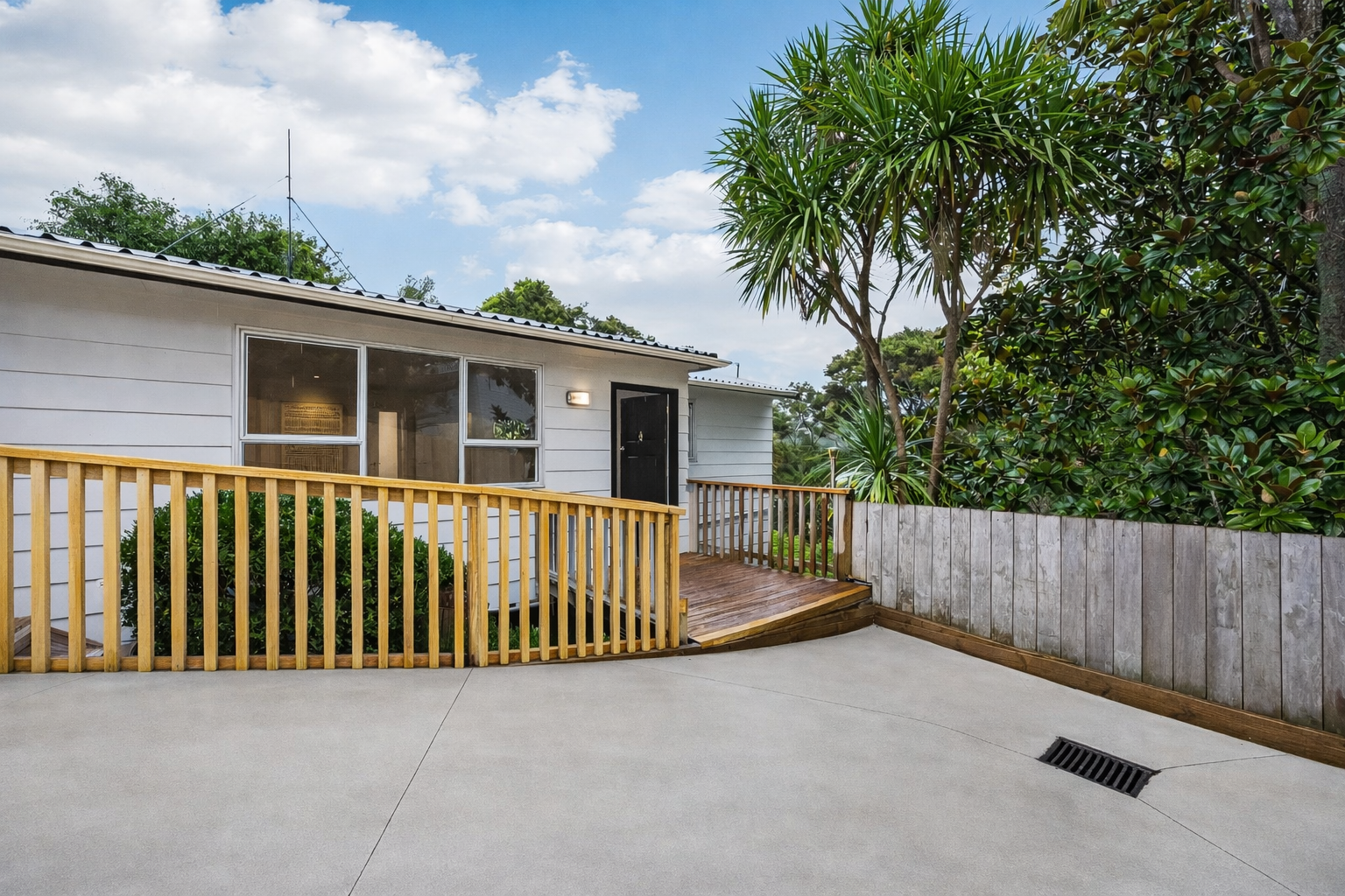 2/22 Hobby Avenue, Birkdale, North Shore City