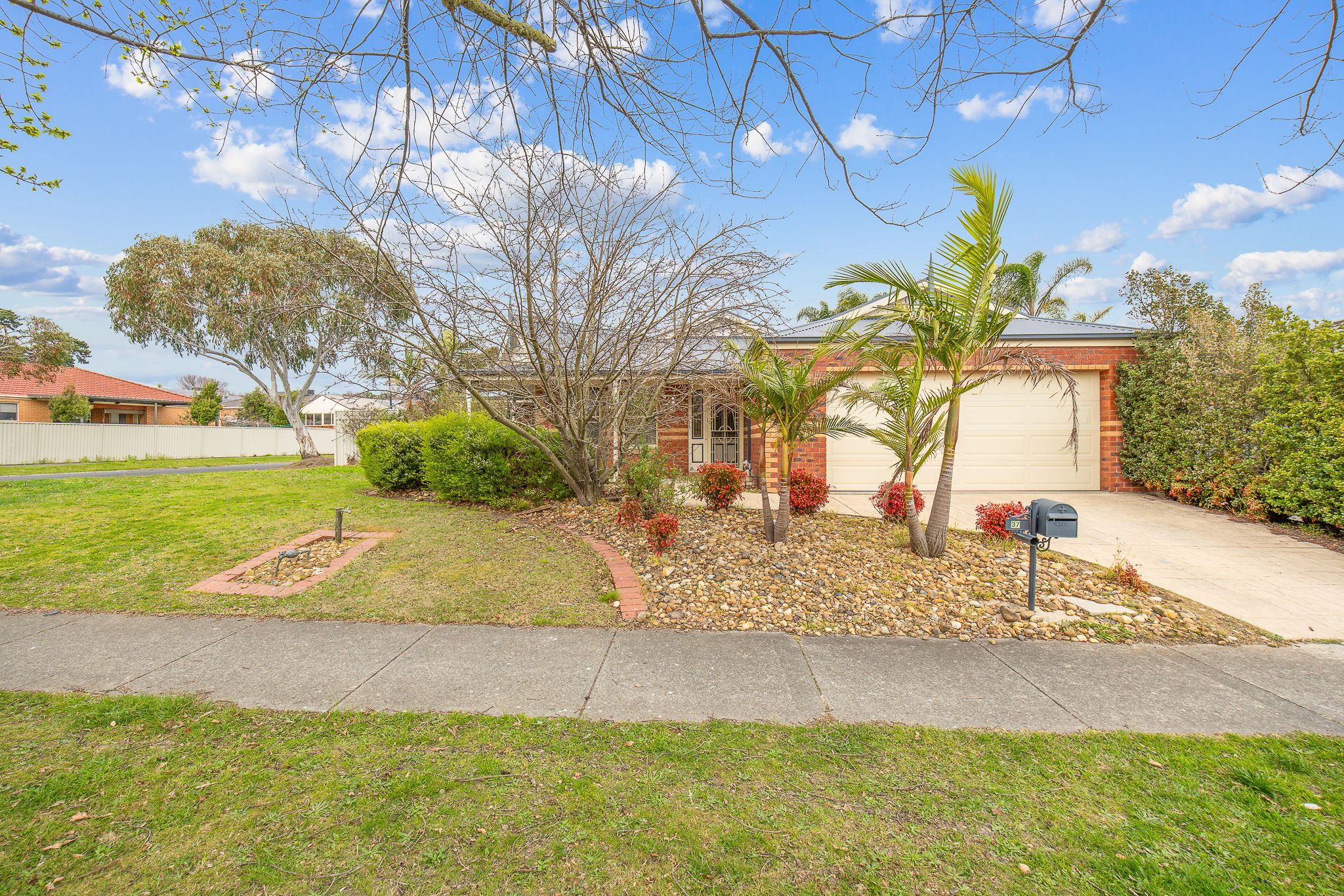 37 Hunt Club Boulevard, Cranbourne East, VIC 3977