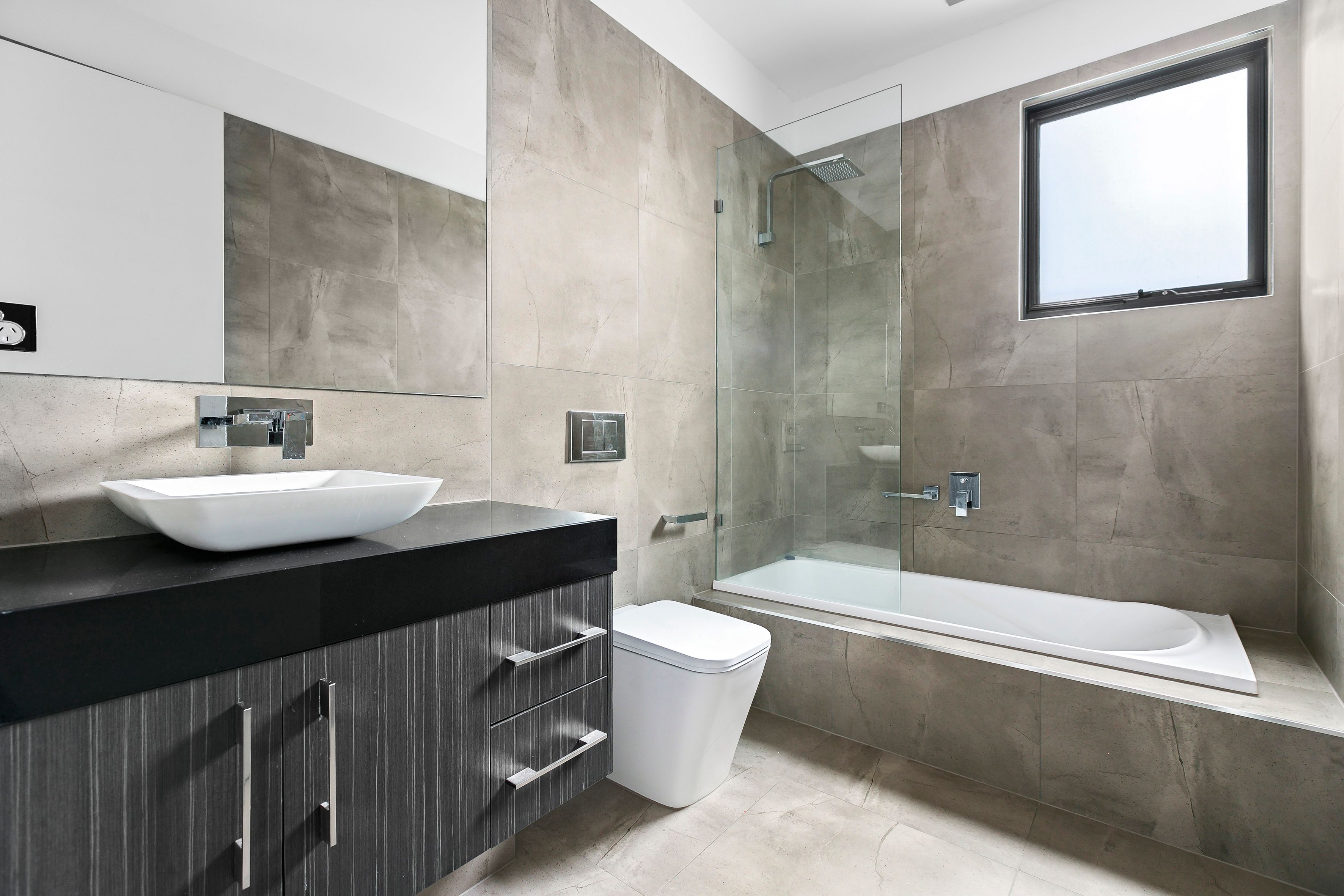 229 Blyth Street — photo 10 of 12