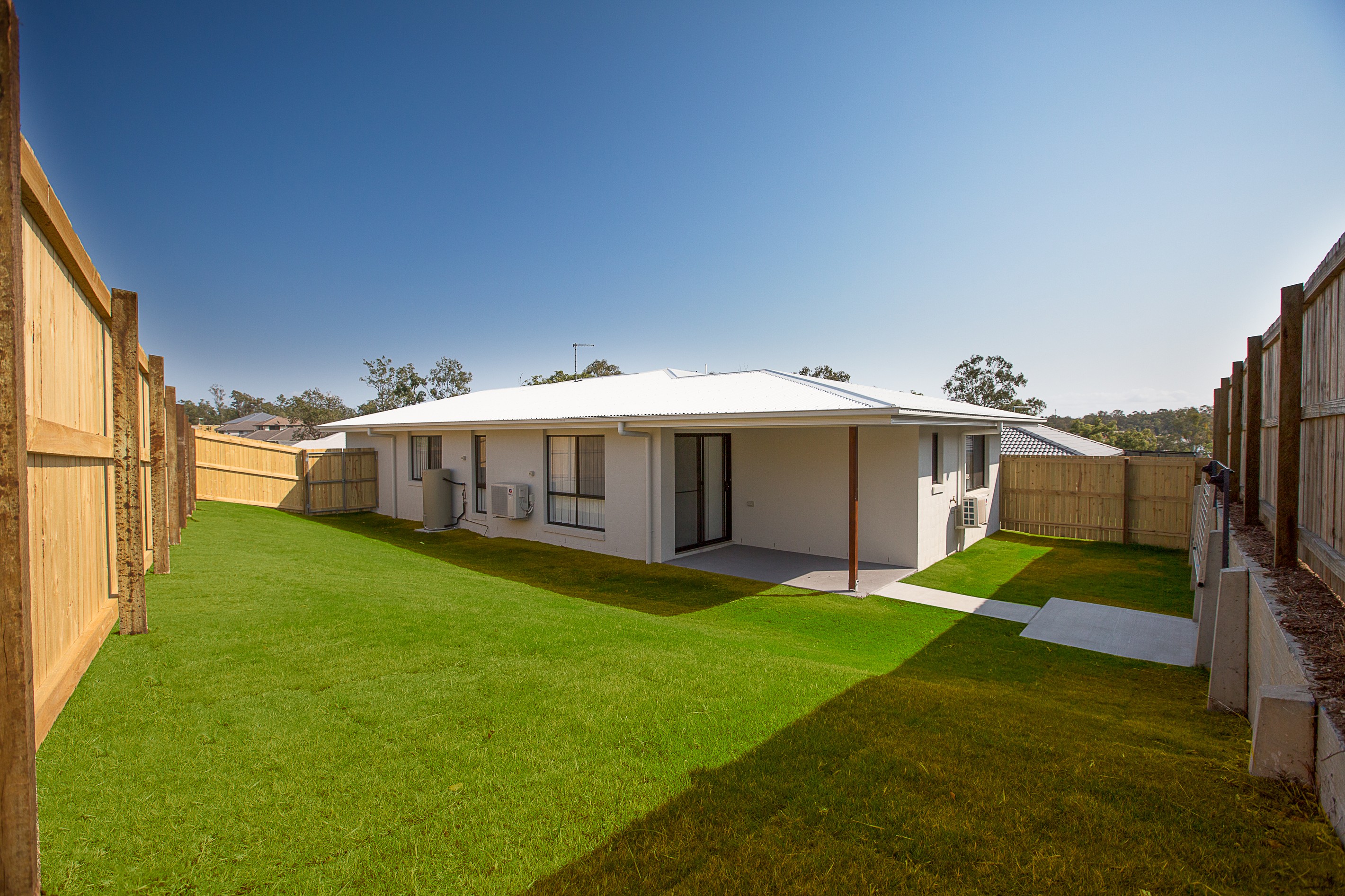 1/58 Essington Mews, Leichhardt, QLD 4305