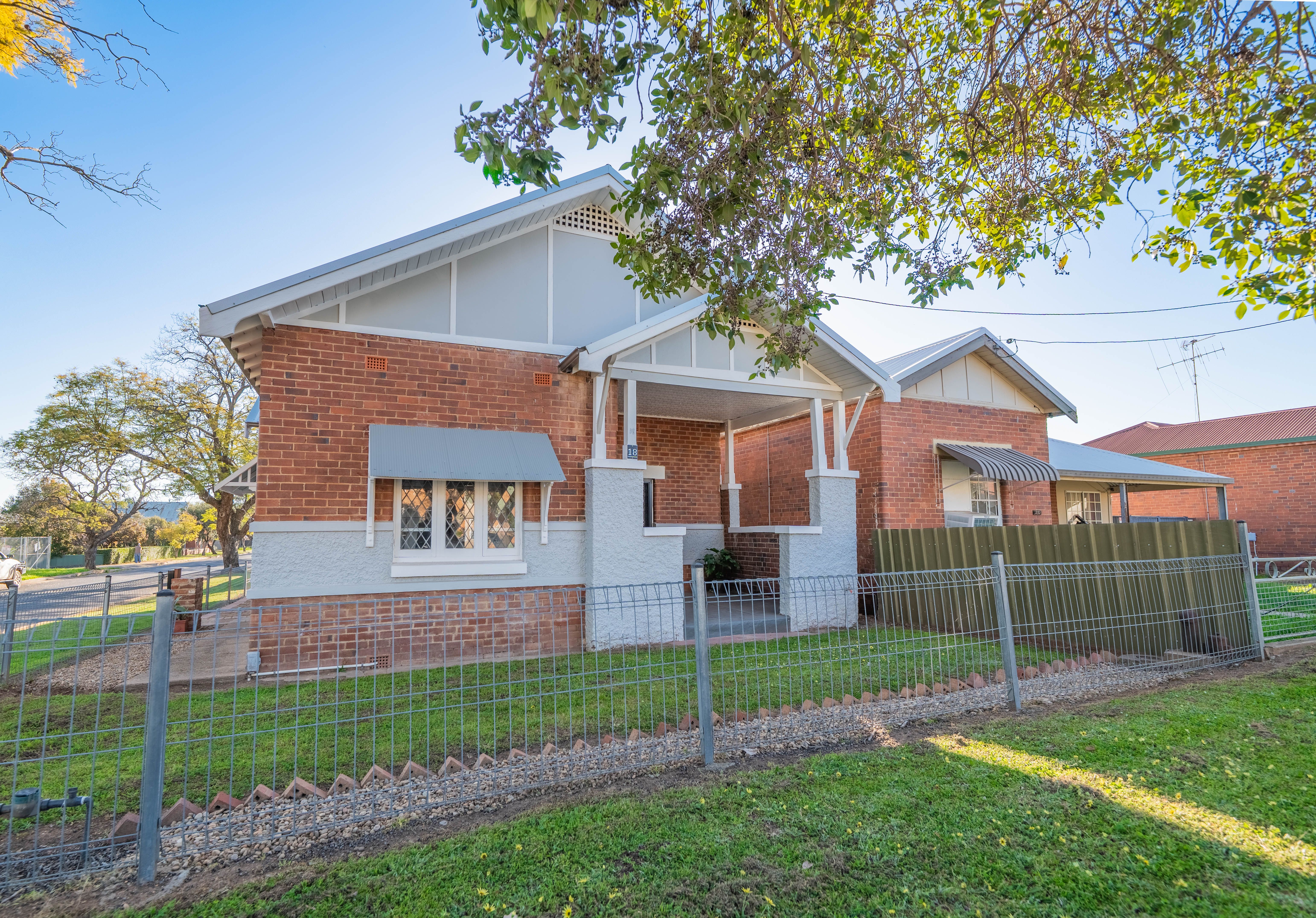 18 Phillip Street — photo from Ray White Parkes