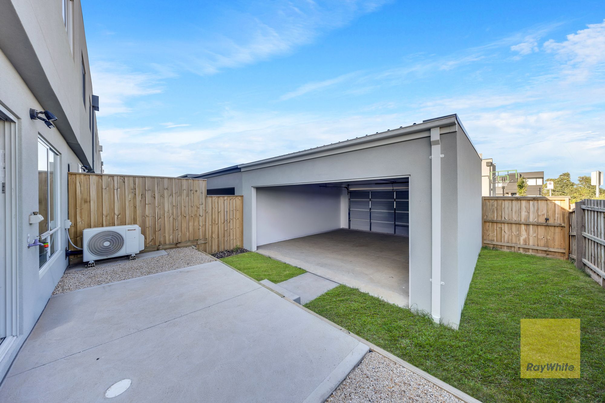 21 Rodway Walk — photo 16 of 16
