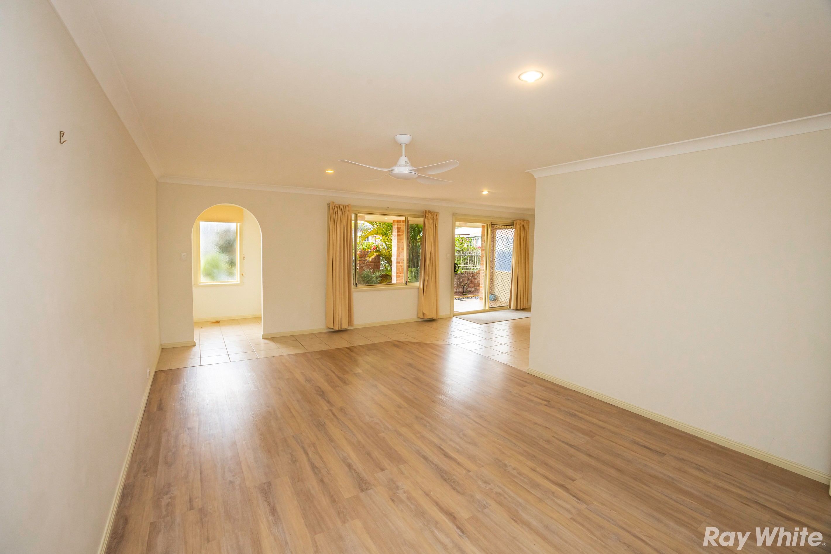1/13 Riana Avenue, Forster, NSW 2428