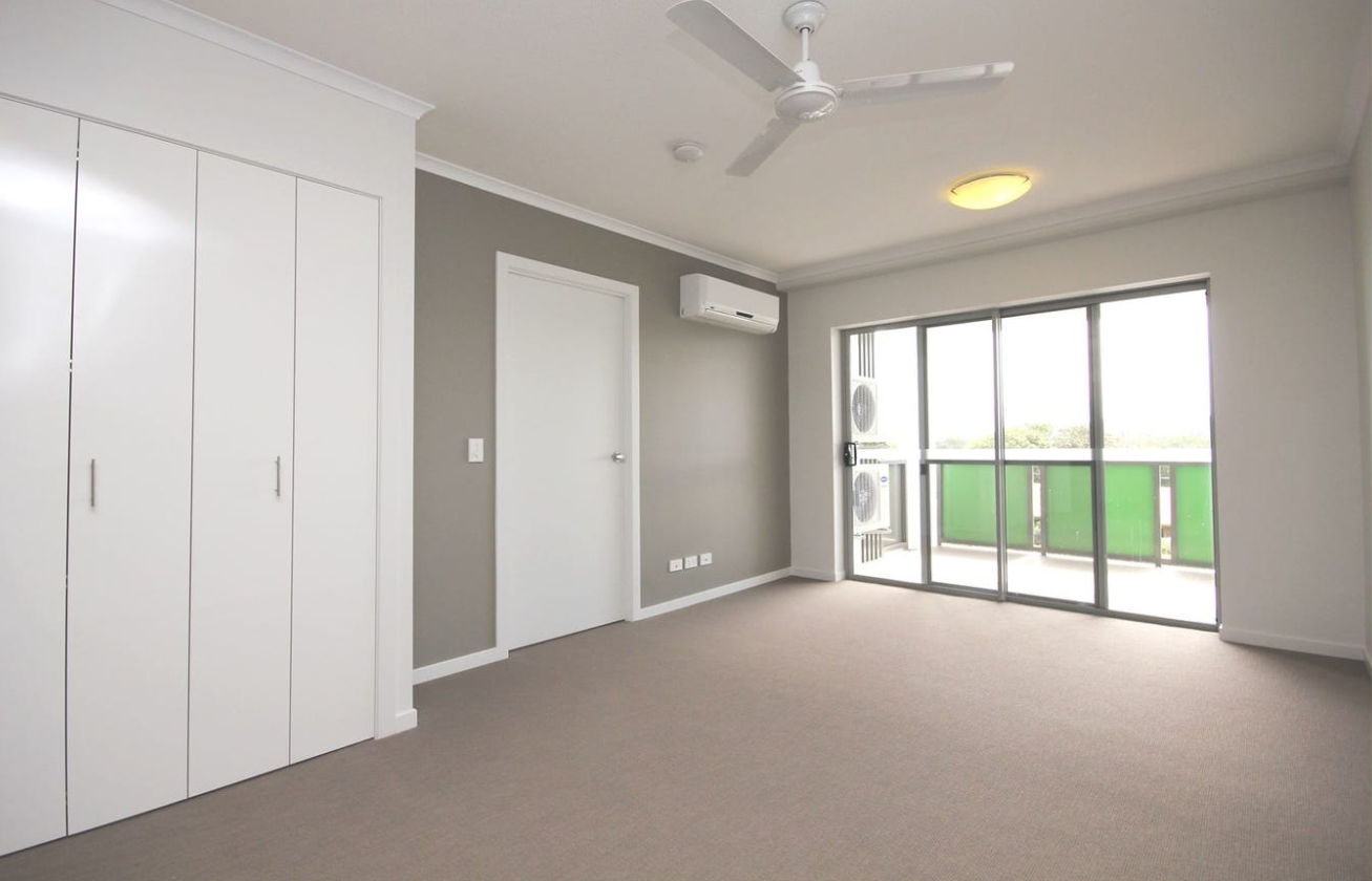 203/26 Macgroarty Street — photo 3 of 10